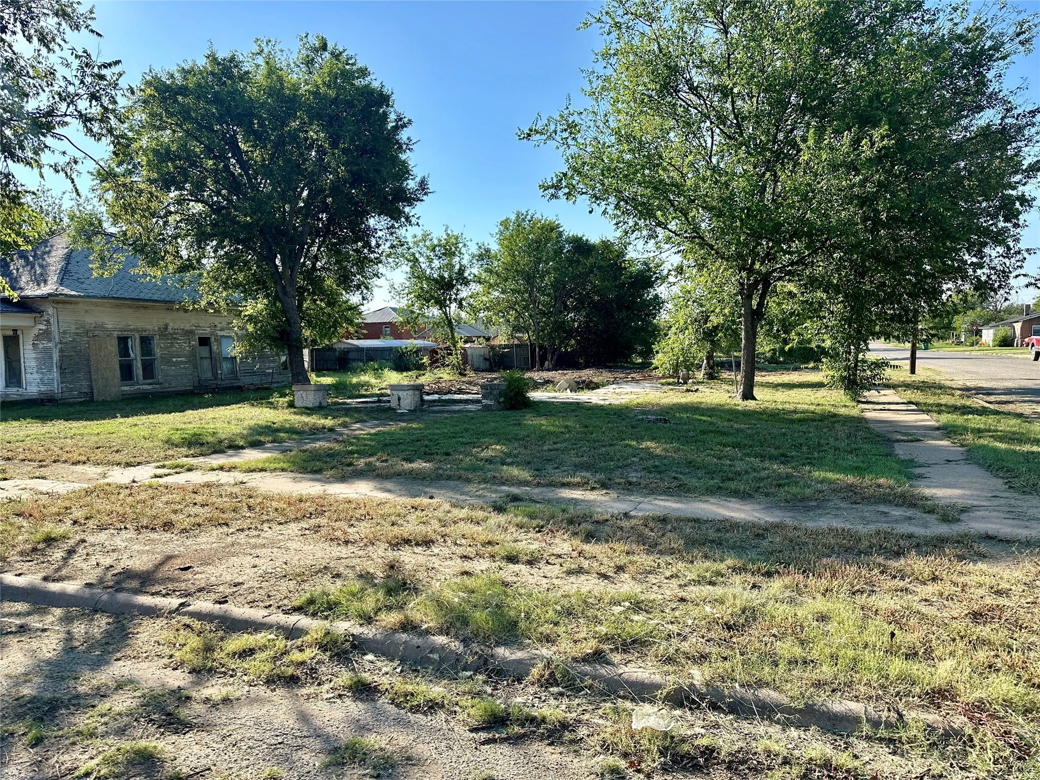 Unimproved Land For Sale in Coleman County , 315 W Cedar Street, Coleman, Texas 76834, 0, 0, Garage spaces, 0 Sqft, built in 0, Price $15,000, mls#21182002, Real Estate Agent in Coleman, Homes For Sale in Coleman county, Homes For Sale in Coleman, Realtor in Coleman Texas, Real Estate Brokerage Independent Realty Texas, Luminita Cordes Realtor