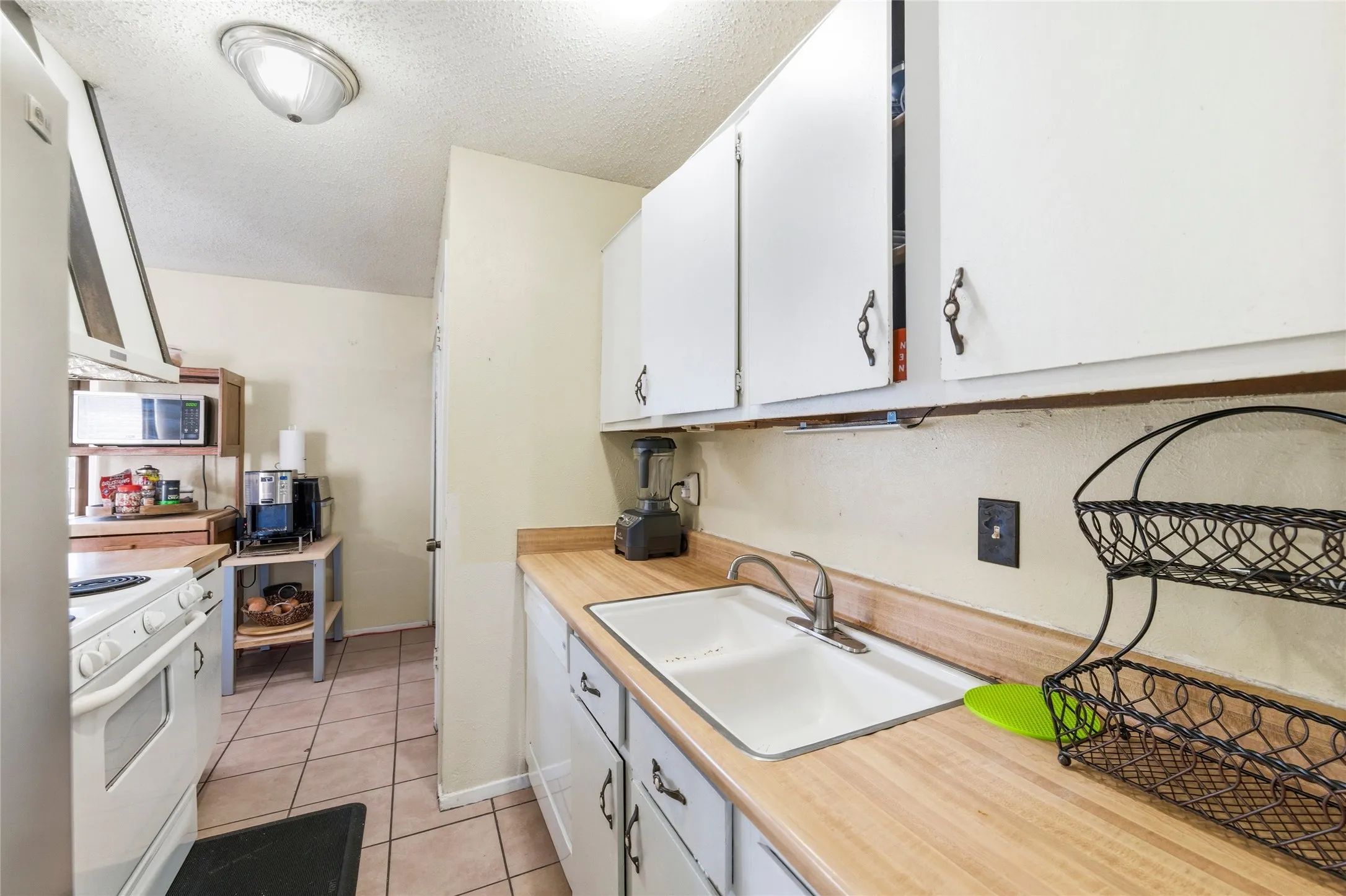 Single Family Residence For Sale in Dallas County , 715 Sun Valley Drive, Duncanville, Texas 75116, 3 Bedroom, 1 Bathroom, Garage spaces, 1,047 Sqft, built in 1980, Preowned, mls#21181630, Real Estate Agent in Duncanville, Homes For Sale in Dallas county, Homes For Sale in Duncanville, Realtor in Duncanville Texas, Real Estate Brokerage Independent Realty Texas, Luminita Cordes Realtor