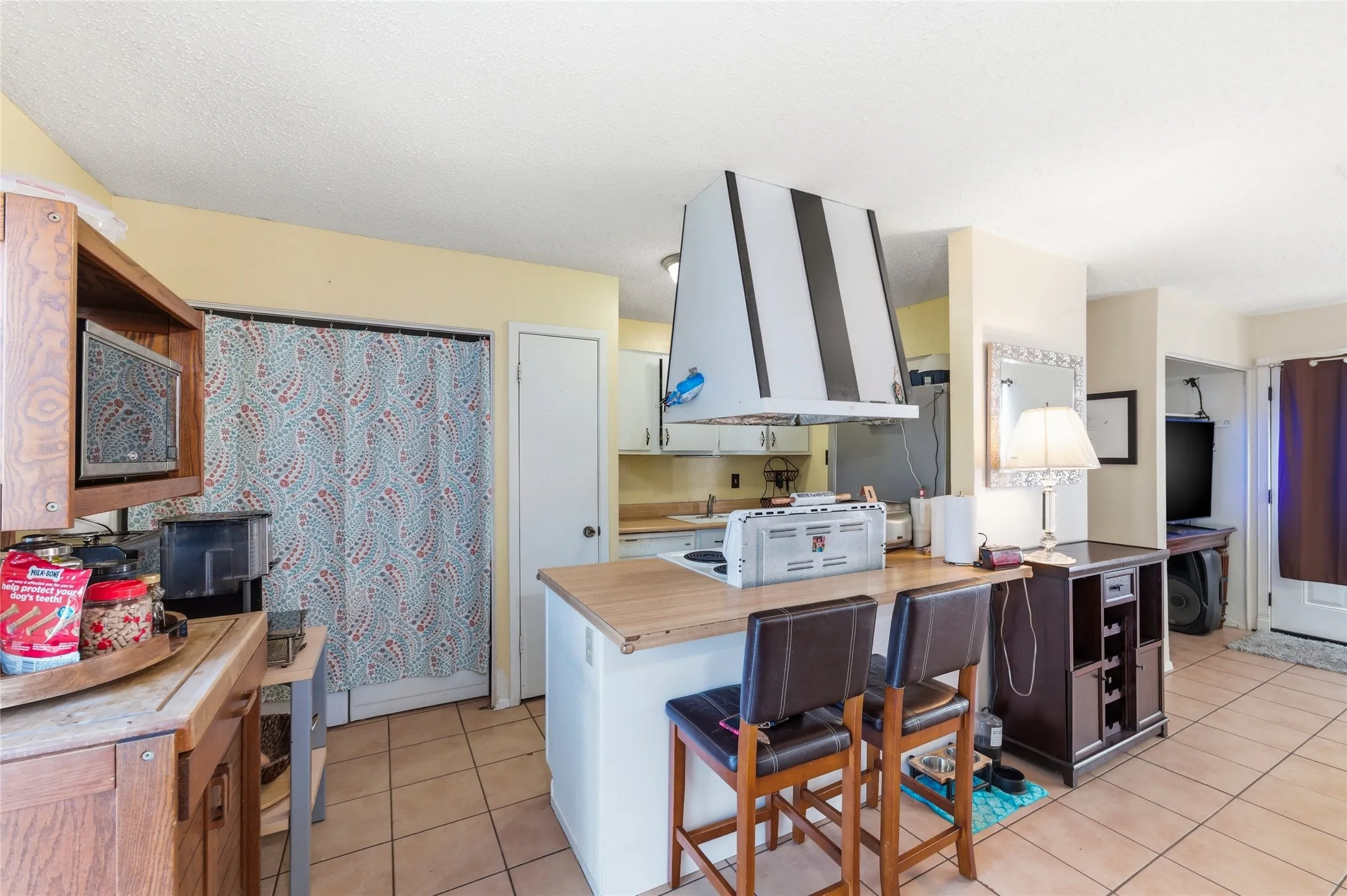 Single Family Residence For Sale in Dallas County , 715 Sun Valley Drive, Duncanville, Texas 75116, 3 Bedroom, 1 Bathroom, Garage spaces, 1,047 Sqft, built in 1980, Preowned, mls#21181630, Real Estate Agent in Duncanville, Homes For Sale in Dallas county, Homes For Sale in Duncanville, Realtor in Duncanville Texas, Real Estate Brokerage Independent Realty Texas, Luminita Cordes Realtor