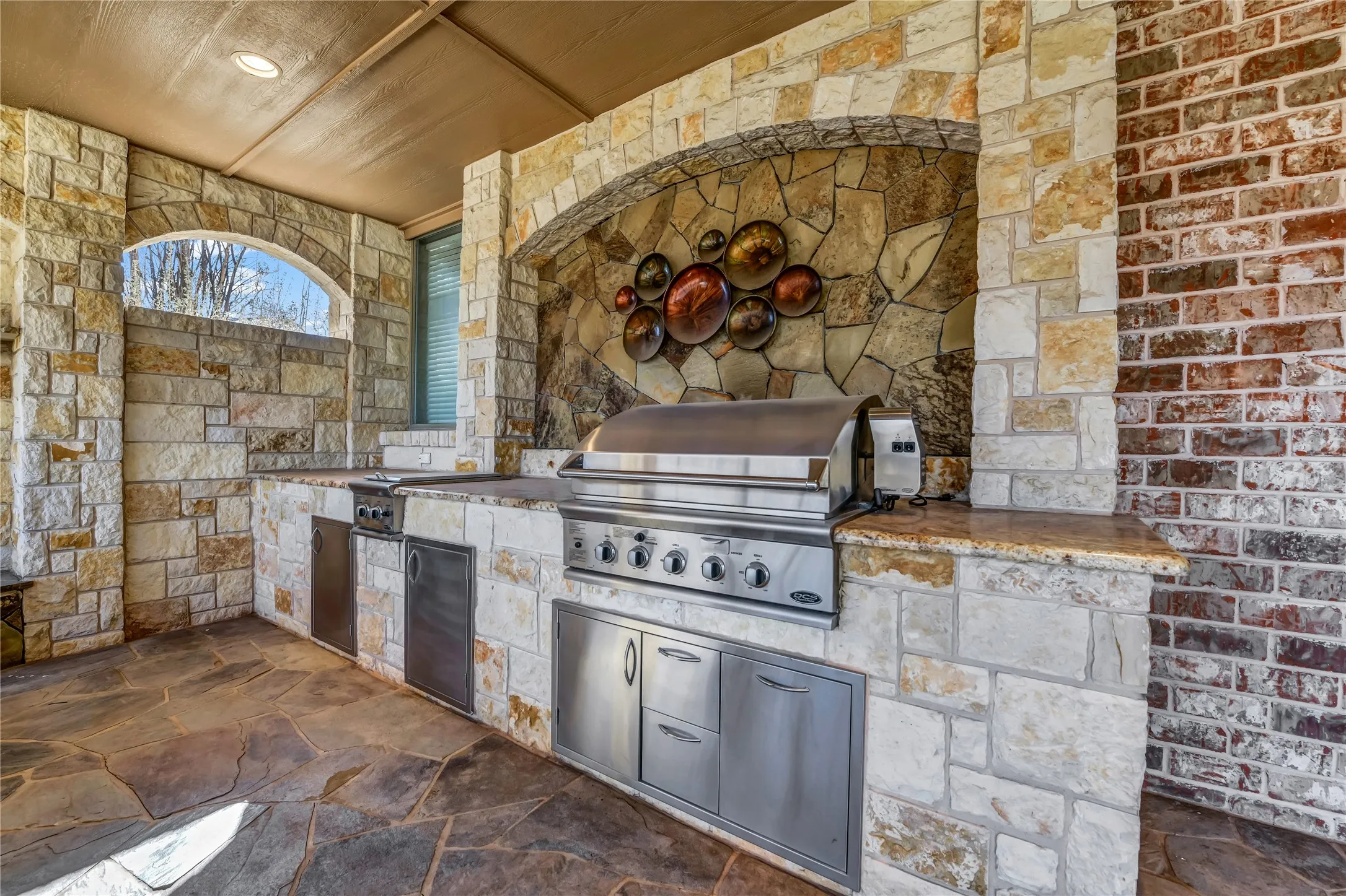 Single Family Residence For Sale in Parker County , 116 Mc Clintock Court, Weatherford, Texas 76088, 4 Bedrooms, 5 Bathrooms, 4 Garage spaces, 4,724 Sqft, built in 2004, Price $999,999, mls#21182134, Real Estate Agent in Weatherford, Homes For Sale in Parker county, Homes For Sale in Weatherford, Realtor in Weatherford Texas, Real Estate Brokerage Independent Realty Texas, Luminita Cordes Realtor