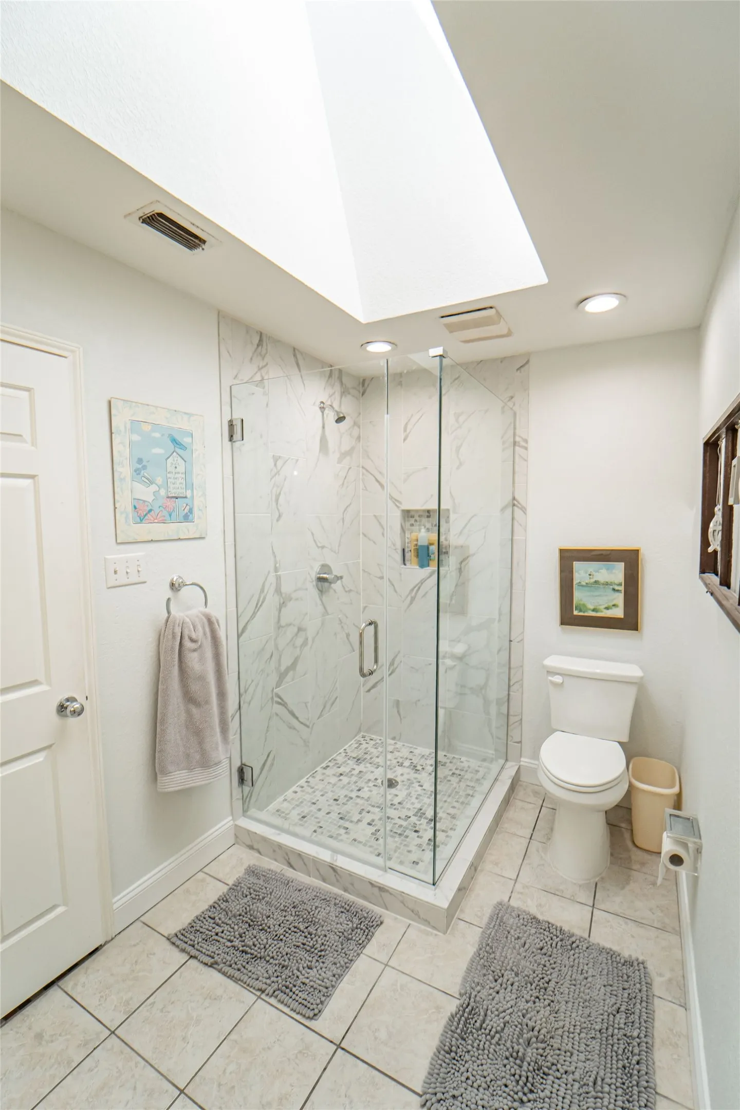 Second Primary En-suite bathroom with large walk in shower-