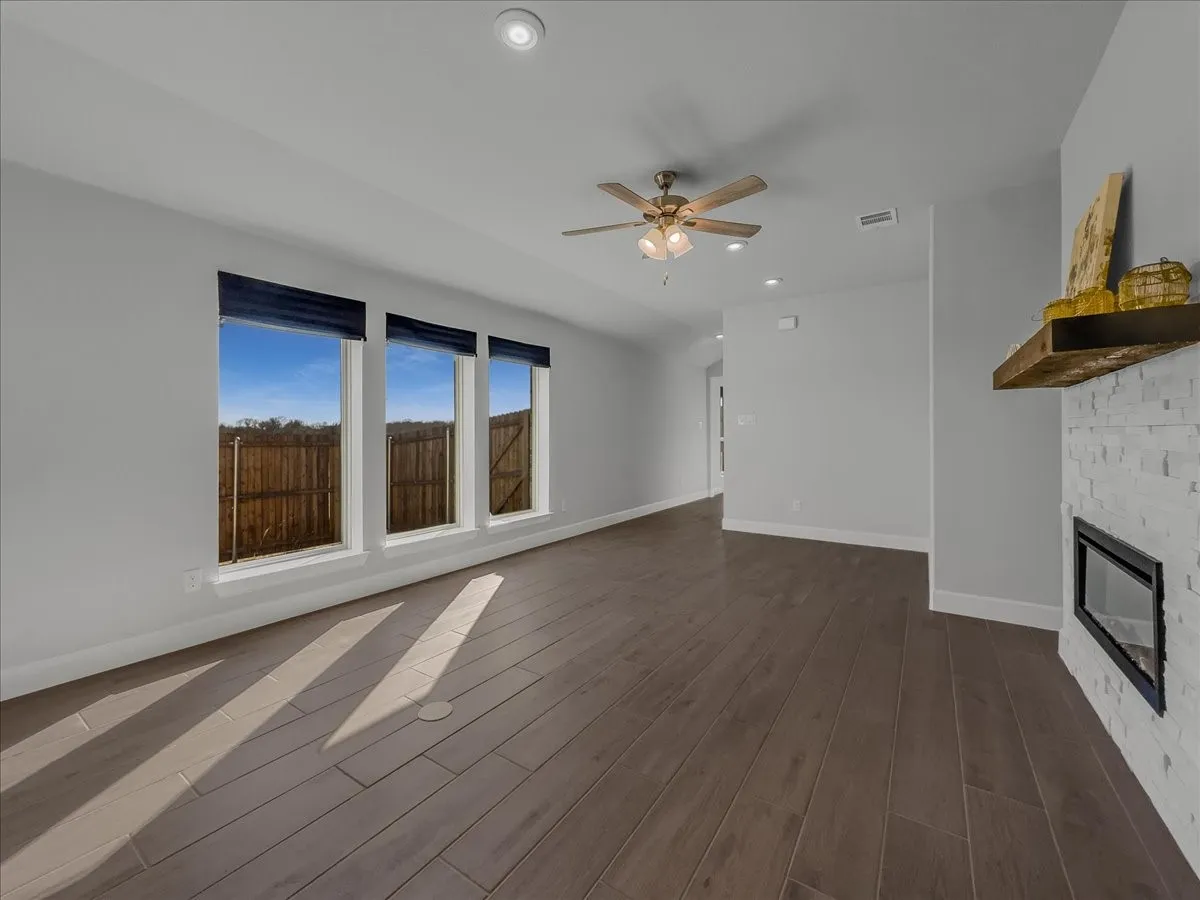 Single Family Residence For Sale in Collin County , 2621 Spade Street, Anna, Texas 75409, 3 Bedroom, 2 Bathroom, 2 Garage spaces, 1,706 Sqft, built in 2024, mls#21176017, Real Estate Agent in Anna, Homes For Sale in Collin county, Homes For Sale in Anna, Realtor in Anna Texas, Real Estate Brokerage Independent Realty Texas, Luminita Cordes Realtor