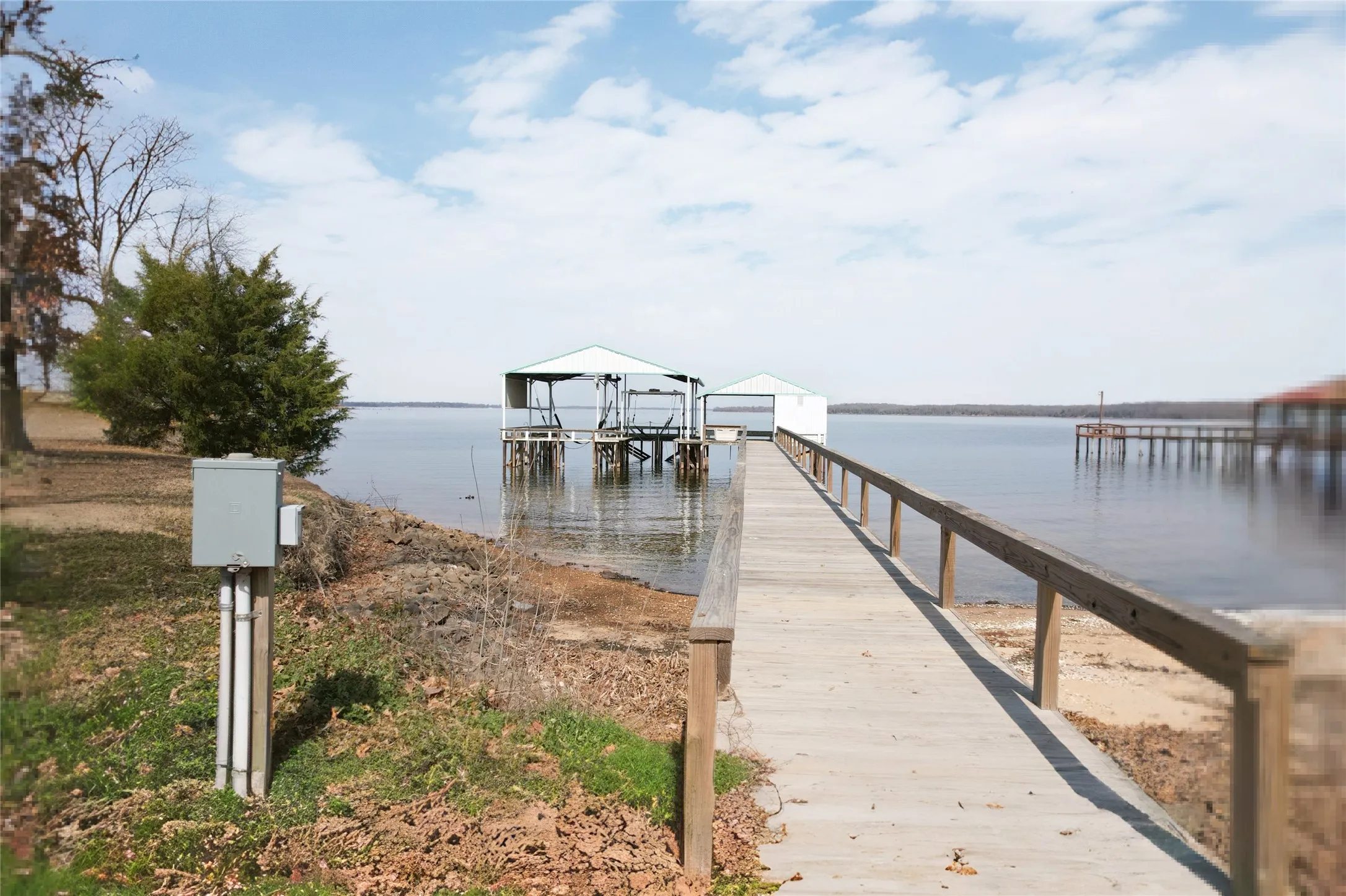 Single Family Residence For Sale in Wood County , 156 Private Road 5218, Quitman, Texas 75783, 3 Bedroom, 2 Bathroom, 4 Garage spaces, 1,631 Sqft, built in 1985, mls#21181494, Real Estate Agent in Quitman, Homes For Sale in Wood county, Homes For Sale in Quitman, Realtor in Quitman Texas, Real Estate Brokerage Independent Realty Texas, Luminita Cordes Realtor