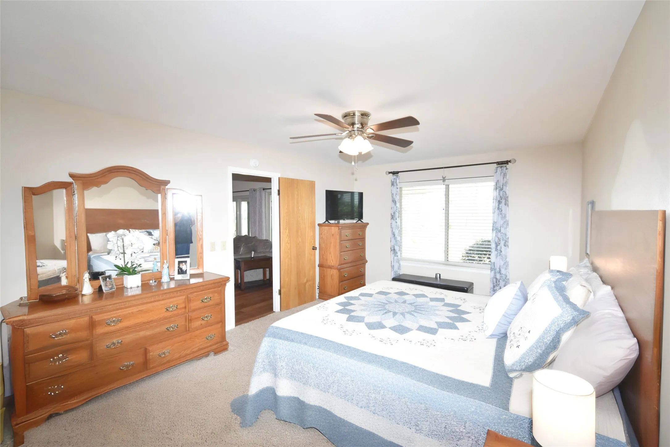 Single Family Residence For Sale in Wood County , 156 Private Road 5218, Quitman, Texas 75783, 3 Bedroom, 2 Bathroom, 4 Garage spaces, 1,631 Sqft, built in 1985, mls#21181494, Real Estate Agent in Quitman, Homes For Sale in Wood county, Homes For Sale in Quitman, Realtor in Quitman Texas, Real Estate Brokerage Independent Realty Texas, Luminita Cordes Realtor