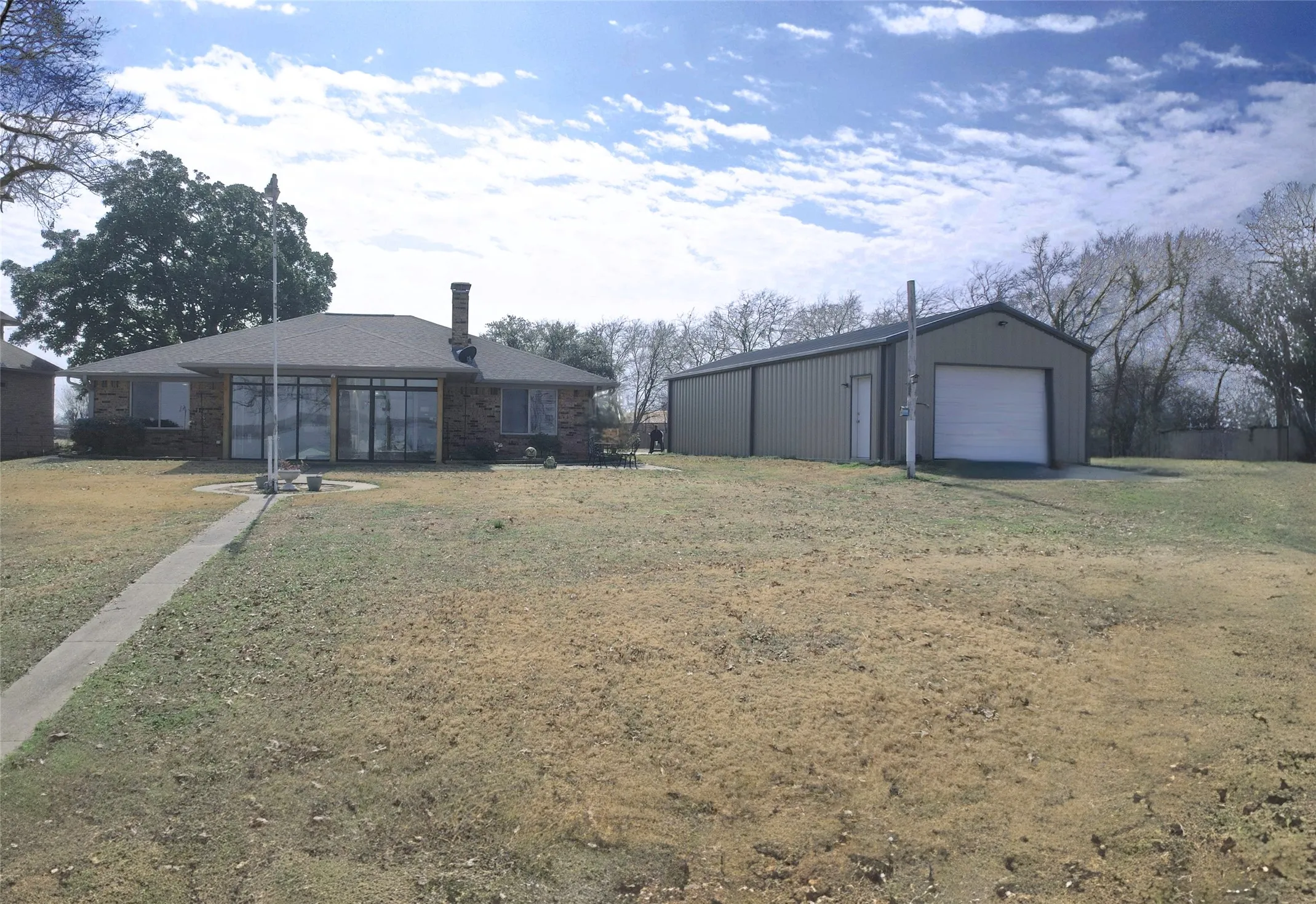 Single Family Residence For Sale in Wood County , 156 Private Road 5218, Quitman, Texas 75783, 3 Bedroom, 2 Bathroom, 4 Garage spaces, 1,631 Sqft, built in 1985, mls#21181494, Real Estate Agent in Quitman, Homes For Sale in Wood county, Homes For Sale in Quitman, Realtor in Quitman Texas, Real Estate Brokerage Independent Realty Texas, Luminita Cordes Realtor