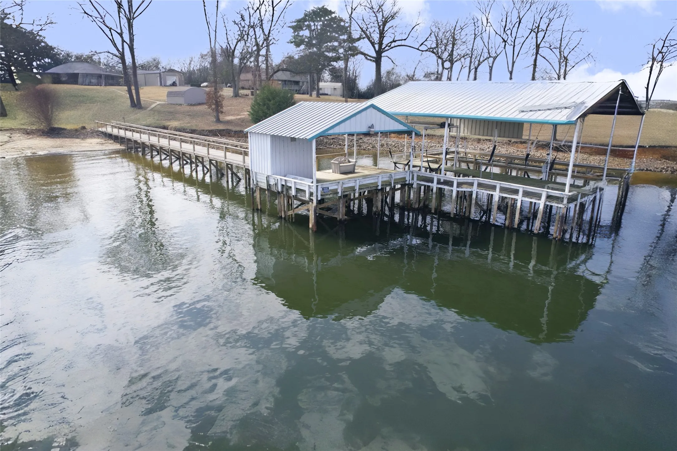 Single Family Residence For Sale in Wood County , 156 Private Road 5218, Quitman, Texas 75783, 3 Bedroom, 2 Bathroom, 4 Garage spaces, 1,631 Sqft, built in 1985, mls#21181494, Real Estate Agent in Quitman, Homes For Sale in Wood county, Homes For Sale in Quitman, Realtor in Quitman Texas, Real Estate Brokerage Independent Realty Texas, Luminita Cordes Realtor