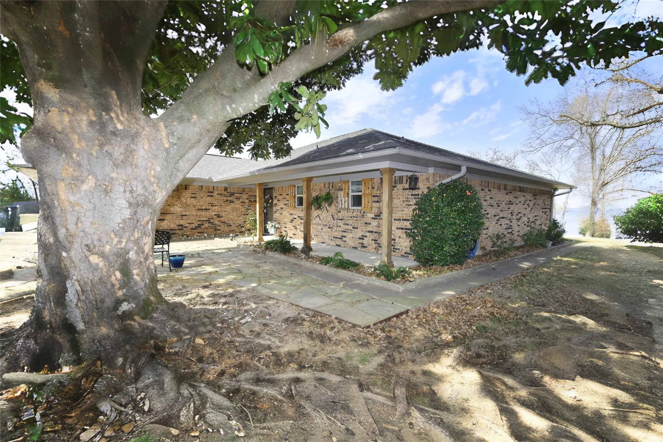Single Family Residence For Sale in Wood County , 156 Private Road 5218, Quitman, Texas 75783, 3 Bedroom, 2 Bathroom, 4 Garage spaces, 1,631 Sqft, built in 1985, mls#21181494, Real Estate Agent in Quitman, Homes For Sale in Wood county, Homes For Sale in Quitman, Realtor in Quitman Texas, Real Estate Brokerage Independent Realty Texas, Luminita Cordes Realtor