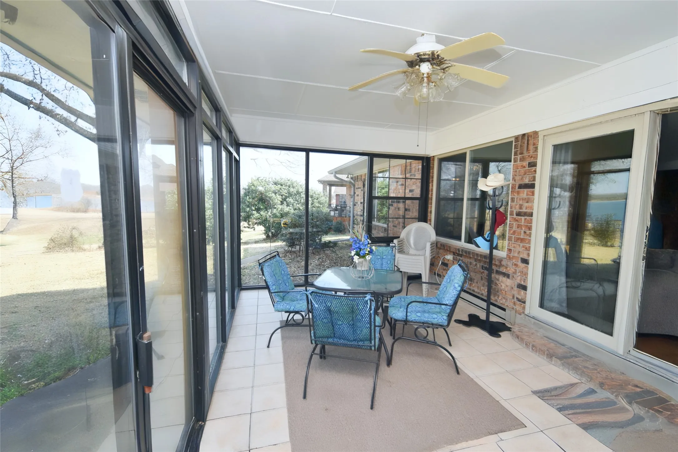 Single Family Residence For Sale in Wood County , 156 Private Road 5218, Quitman, Texas 75783, 3 Bedroom, 2 Bathroom, 4 Garage spaces, 1,631 Sqft, built in 1985, mls#21181494, Real Estate Agent in Quitman, Homes For Sale in Wood county, Homes For Sale in Quitman, Realtor in Quitman Texas, Real Estate Brokerage Independent Realty Texas, Luminita Cordes Realtor