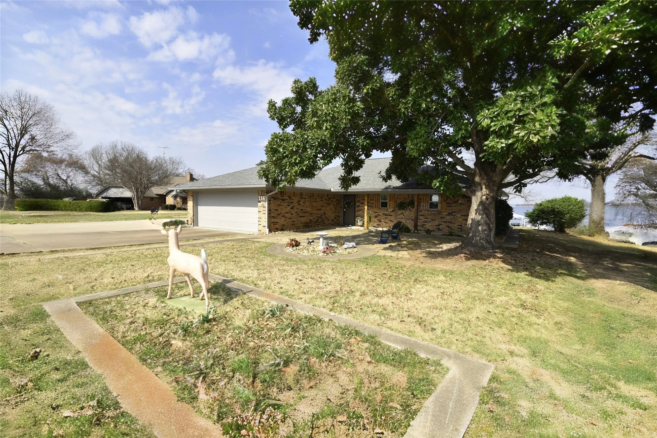 Single Family Residence For Sale in Wood County , 156 Private Road 5218, Quitman, Texas 75783, 3 Bedroom, 2 Bathroom, 4 Garage spaces, 1,631 Sqft, built in 1985, mls#21181494, Real Estate Agent in Quitman, Homes For Sale in Wood county, Homes For Sale in Quitman, Realtor in Quitman Texas, Real Estate Brokerage Independent Realty Texas, Luminita Cordes Realtor