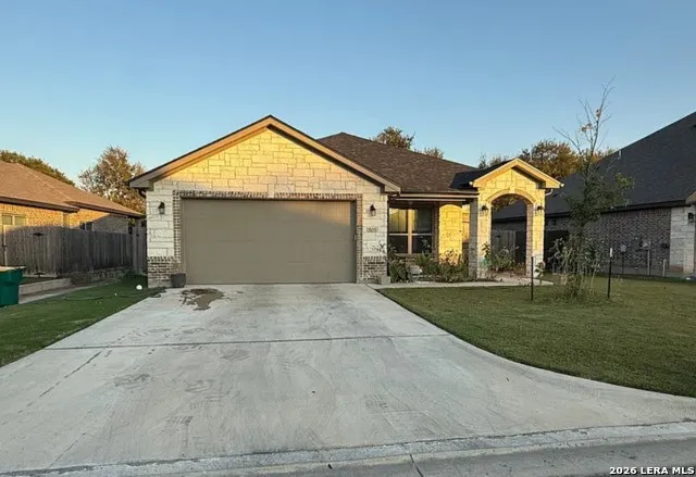 Single Family Residence For Sale in Bell County , 505 Holstein Drive, Belton, Texas 76513, 4 Bedroom, 2 Bathroom, 2 Garage spaces, 2,214 Sqft, built in 2022, mls#21181746, Real Estate Agent in Belton, Homes For Sale in Bell county, Homes For Sale in Belton, Realtor in Belton Texas, Real Estate Brokerage Independent Realty Texas, Luminita Cordes Realtor