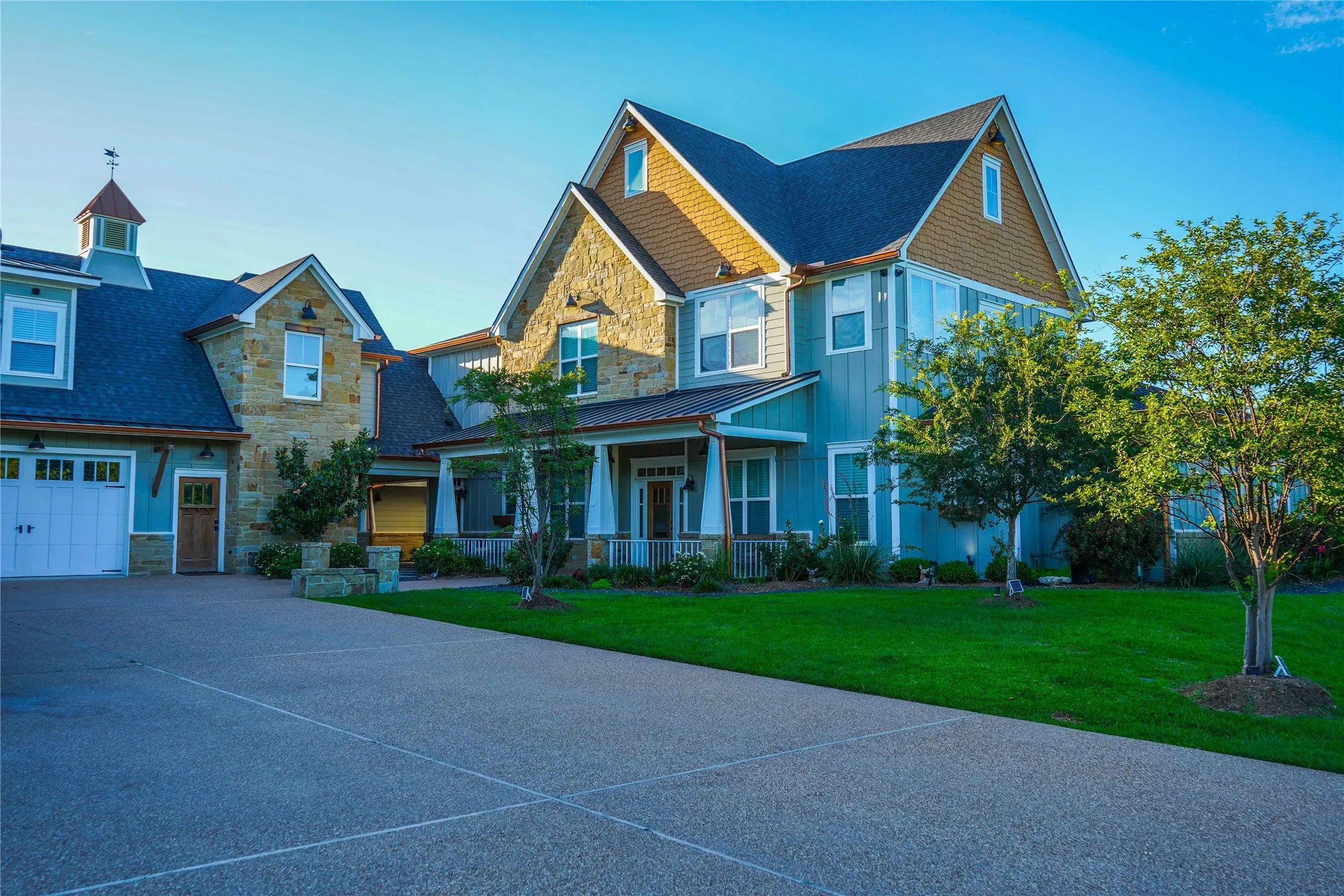 Apartment For Sale in Mc Lennan County , 17309 N Highway 6, Valley Mills, Texas 76689, 3 Bedrooms, 4 Bathrooms, 4 Garage spaces, 5,935 Sqft, built in 2019, Price $5,250,000, mls#21181322, Real Estate Agent in Valley Mills, Homes For Sale in Mc Lennan county, Homes For Sale in Valley Mills, Realtor in Valley Mills Texas, Real Estate Brokerage Independent Realty Texas, Luminita Cordes Realtor