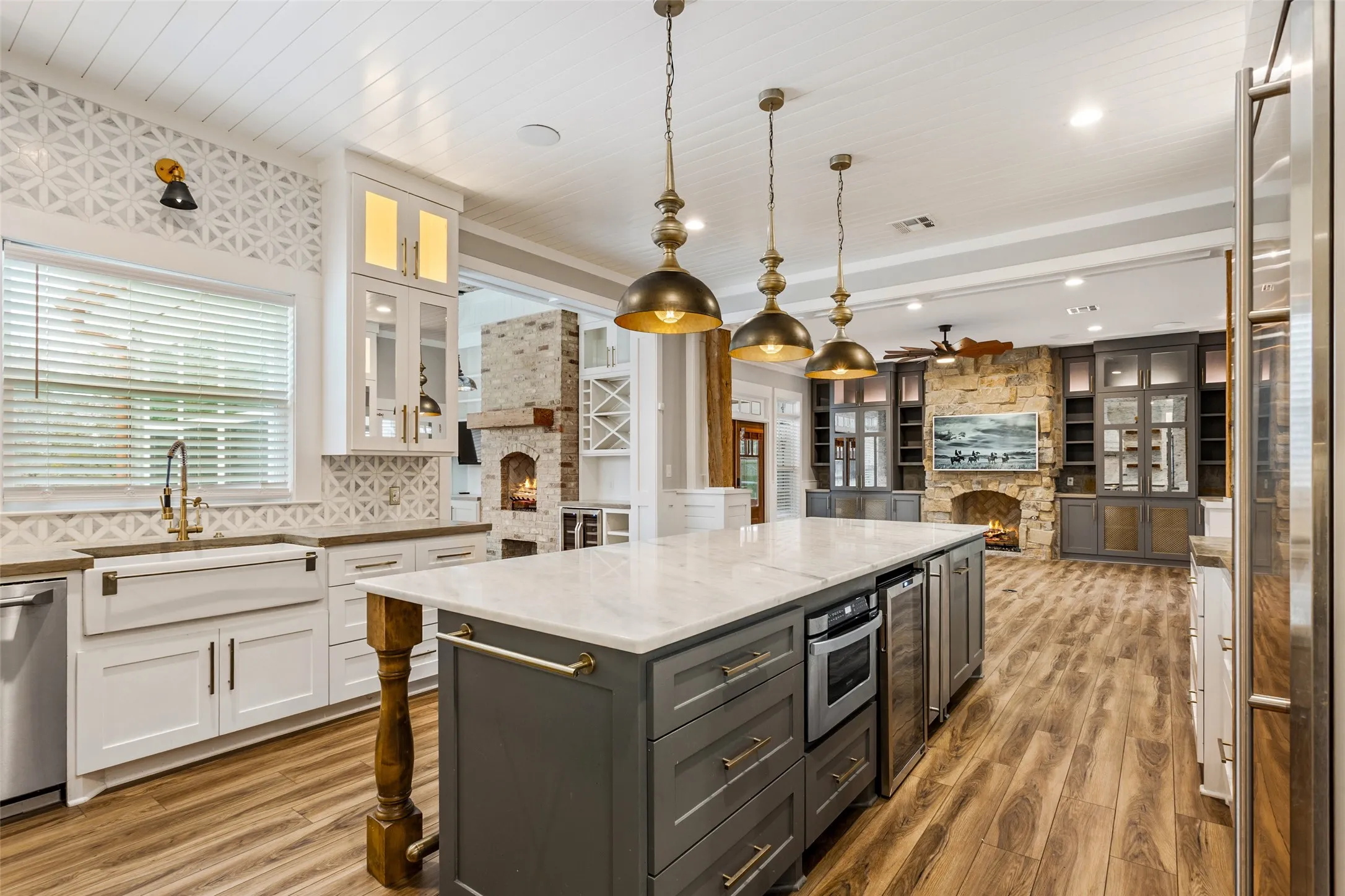 Apartment For Sale in Mc Lennan County , 17309 N Highway 6, Valley Mills, Texas 76689, 3 Bedrooms, 4 Bathrooms, 4 Garage spaces, 5,935 Sqft, built in 2019, Price $5,250,000, mls#21181322, Real Estate Agent in Valley Mills, Homes For Sale in Mc Lennan county, Homes For Sale in Valley Mills, Realtor in Valley Mills Texas, Real Estate Brokerage Independent Realty Texas, Luminita Cordes Realtor