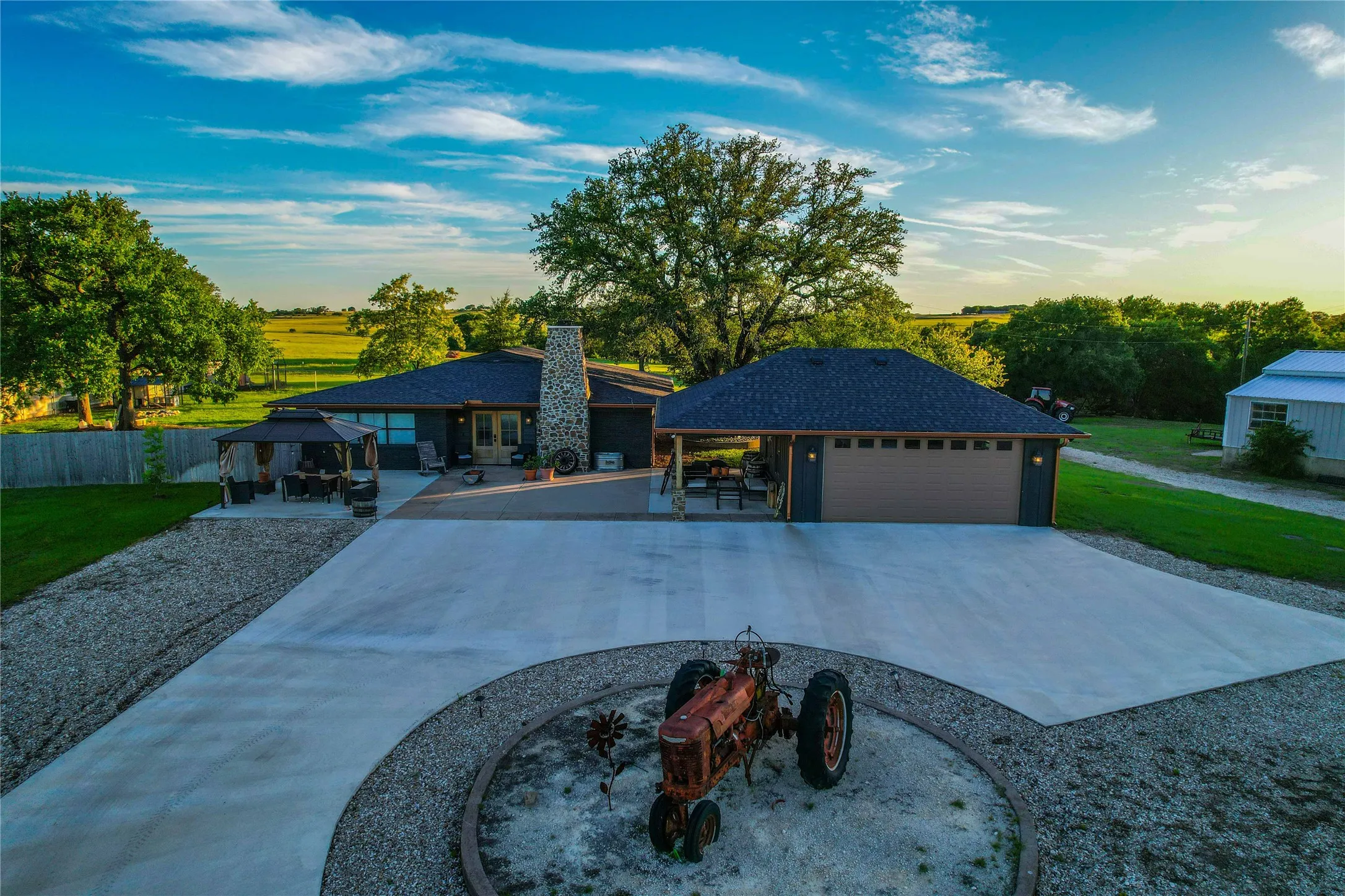 Apartment For Sale in Mc Lennan County , 17309 N Highway 6, Valley Mills, Texas 76689, 3 Bedrooms, 4 Bathrooms, 4 Garage spaces, 5,935 Sqft, built in 2019, Price $5,250,000, mls#21181322, Real Estate Agent in Valley Mills, Homes For Sale in Mc Lennan county, Homes For Sale in Valley Mills, Realtor in Valley Mills Texas, Real Estate Brokerage Independent Realty Texas, Luminita Cordes Realtor