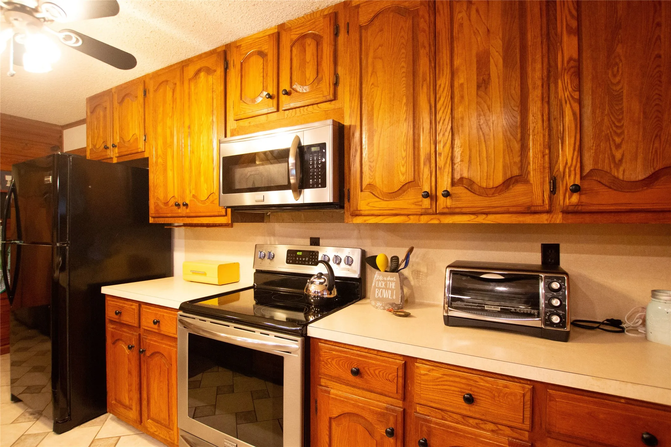 Single Family Residence For Sale in Cherokee County , 115 Lago Vista Lane, Jacksonville, Texas 75766, 3 Bedroom, 2 Bathroom, 2 Garage spaces, 2,440 Sqft, built in 1978, Preowned, mls#21182315, Real Estate Agent in Jacksonville, Homes For Sale in Cherokee county, Homes For Sale in Jacksonville, Realtor in Jacksonville Texas, Real Estate Brokerage Independent Realty Texas, Luminita Cordes Realtor