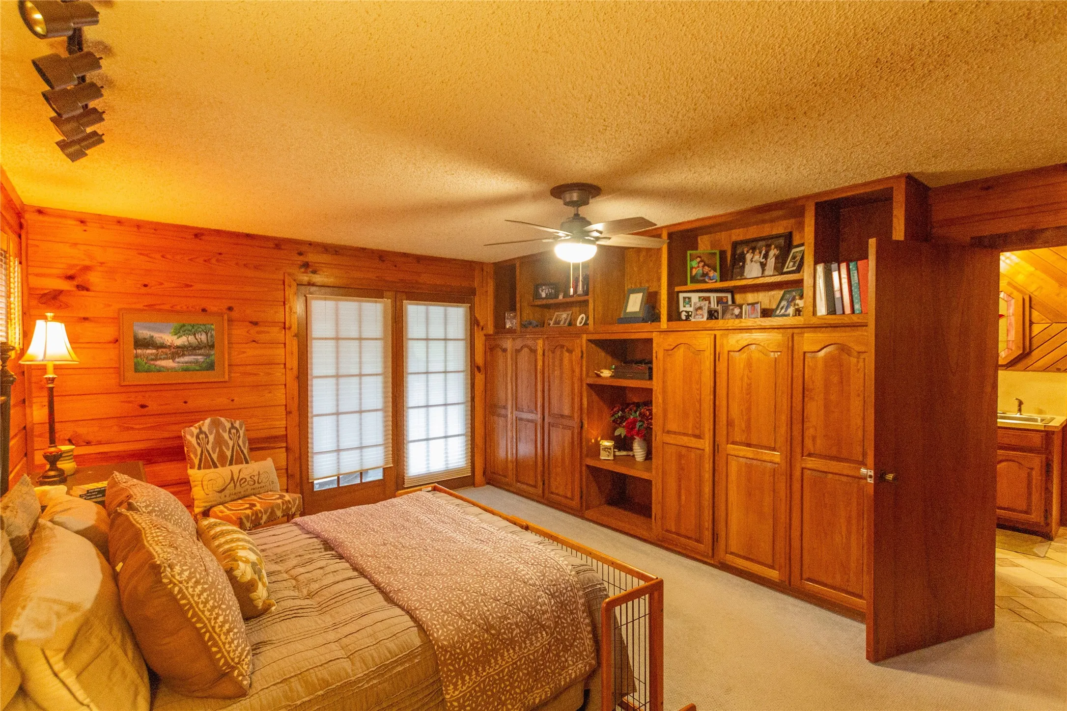 Single Family Residence For Sale in Cherokee County , 115 Lago Vista Lane, Jacksonville, Texas 75766, 3 Bedroom, 2 Bathroom, 2 Garage spaces, 2,440 Sqft, built in 1978, Preowned, mls#21182315, Real Estate Agent in Jacksonville, Homes For Sale in Cherokee county, Homes For Sale in Jacksonville, Realtor in Jacksonville Texas, Real Estate Brokerage Independent Realty Texas, Luminita Cordes Realtor