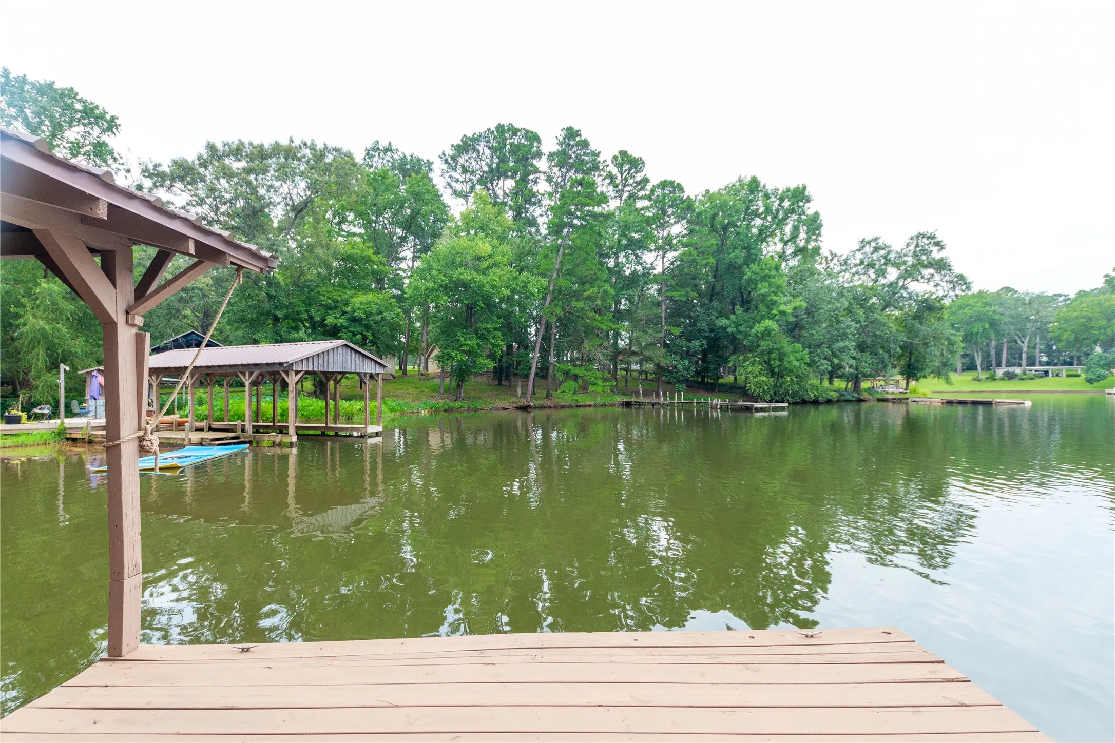 Single Family Residence For Sale in Cherokee County , 115 Lago Vista Lane, Jacksonville, Texas 75766, 3 Bedroom, 2 Bathroom, 2 Garage spaces, 2,440 Sqft, built in 1978, Preowned, mls#21182315, Real Estate Agent in Jacksonville, Homes For Sale in Cherokee county, Homes For Sale in Jacksonville, Realtor in Jacksonville Texas, Real Estate Brokerage Independent Realty Texas, Luminita Cordes Realtor