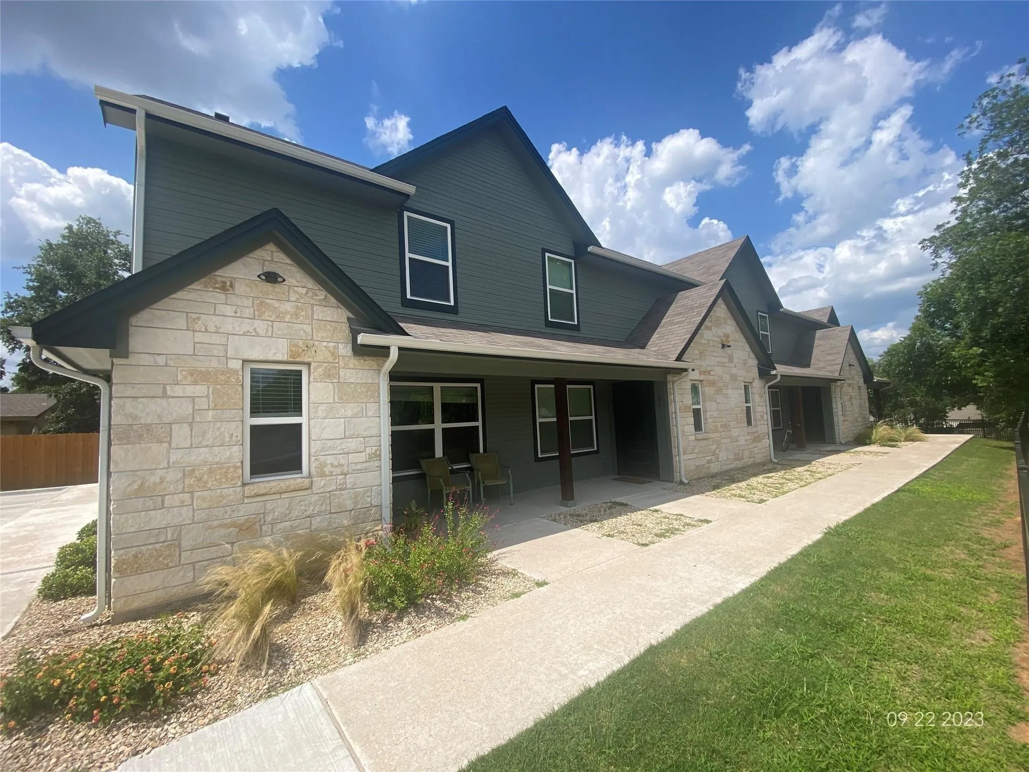 Townhouse For Rent in Erath County , 561 S Second, Stephenville, Texas 76401, 3 Bedroom, 3 Bathroom, Garage spaces, 1,500 Sqft, built in 2021, Preowned, mls#21182366, Real Estate Agent in Stephenville, Homes For Rent in Erath county, Homes For Rent in Stephenville, Realtor in Stephenville Texas, Real Estate Brokerage Independent Realty Texas, Luminita Cordes Realtor