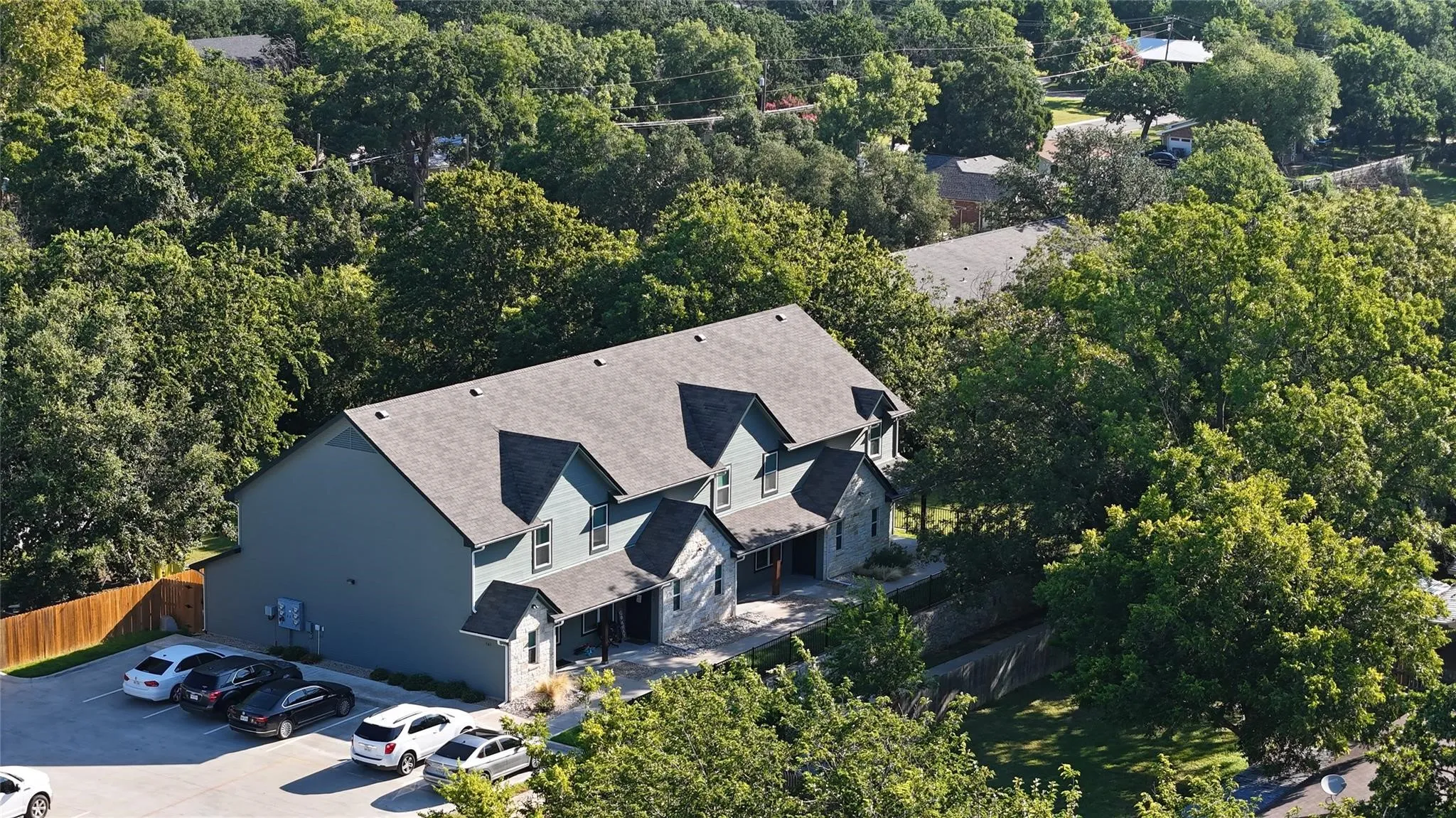 Townhouse For Rent in Erath County , 561 S Second, Stephenville, Texas 76401, 3 Bedroom, 3 Bathroom, Garage spaces, 1,500 Sqft, built in 2021, Preowned, mls#21182366, Real Estate Agent in Stephenville, Homes For Rent in Erath county, Homes For Rent in Stephenville, Realtor in Stephenville Texas, Real Estate Brokerage Independent Realty Texas, Luminita Cordes Realtor