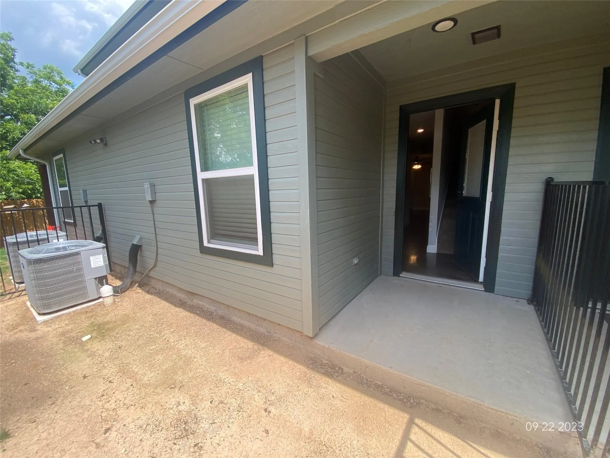 Townhouse For Rent in Erath County , 561 S Second, Stephenville, Texas 76401, 3 Bedroom, 3 Bathroom, Garage spaces, 1,500 Sqft, built in 2021, Preowned, mls#21182366, Real Estate Agent in Stephenville, Homes For Rent in Erath county, Homes For Rent in Stephenville, Realtor in Stephenville Texas, Real Estate Brokerage Independent Realty Texas, Luminita Cordes Realtor