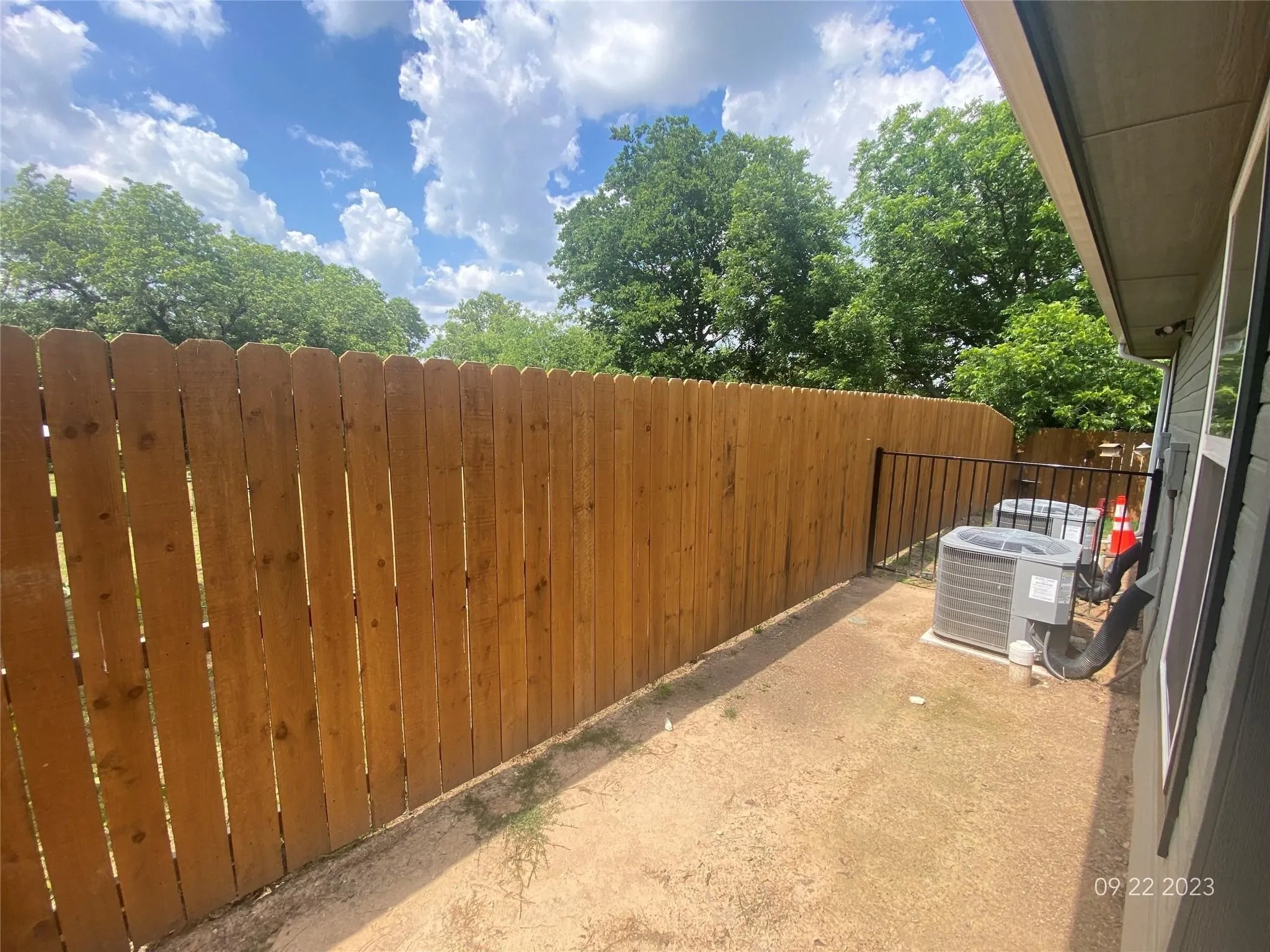 Townhouse For Rent in Erath County , 561 S Second, Stephenville, Texas 76401, 3 Bedroom, 3 Bathroom, Garage spaces, 1,500 Sqft, built in 2021, Preowned, mls#21182366, Real Estate Agent in Stephenville, Homes For Rent in Erath county, Homes For Rent in Stephenville, Realtor in Stephenville Texas, Real Estate Brokerage Independent Realty Texas, Luminita Cordes Realtor
