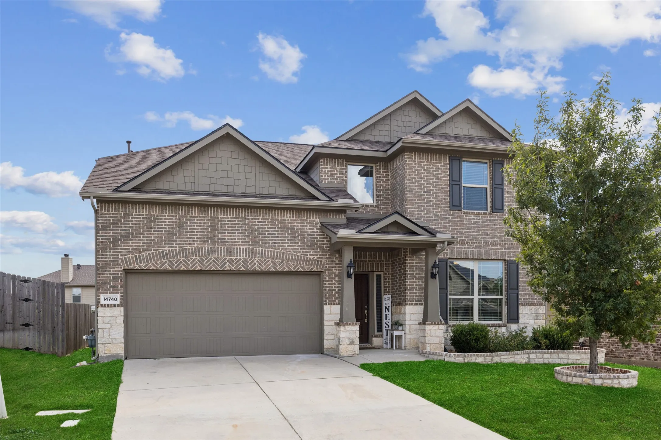 Single Family Residence For Sale in Denton County , 14740 Rocky Face Lane, Fort Worth, Texas 76052, 4 Bedroom, 4 Bathroom, 2 Garage spaces, 3,007 Sqft, built in 2017, Preowned, mls#21181521, Real Estate Agent in Fort Worth, Homes For Sale in Denton county, Homes For Sale in Fort Worth, Realtor in Fort Worth Texas, Real Estate Brokerage Independent Realty Texas, Luminita Cordes Realtor