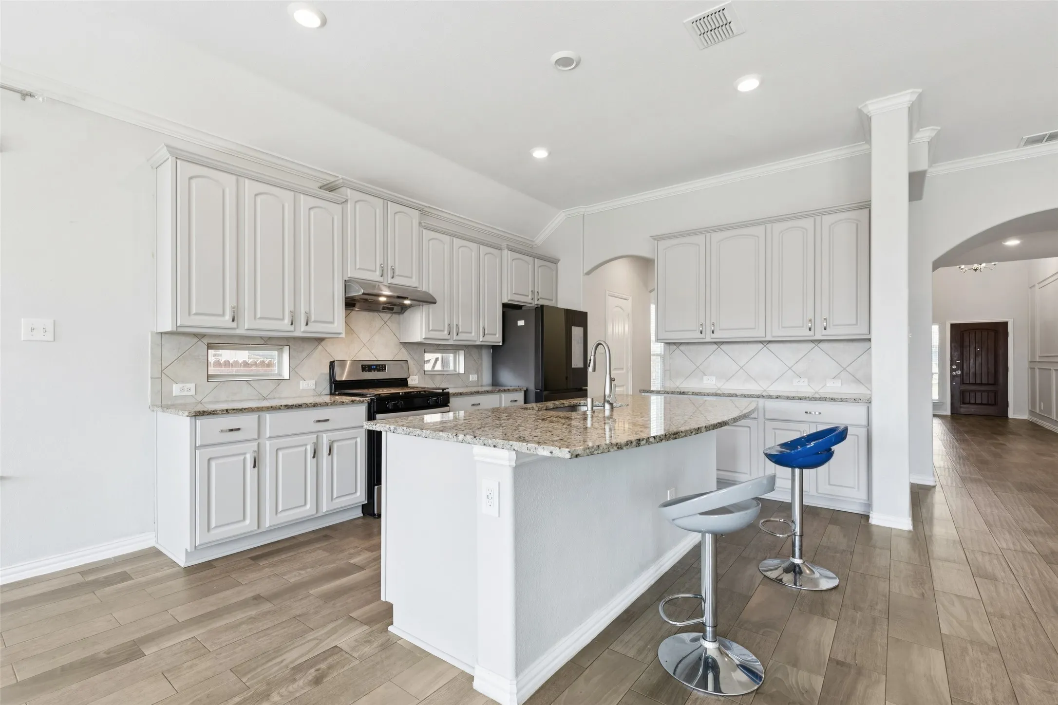 Single Family Residence For Sale in Denton County , 14740 Rocky Face Lane, Fort Worth, Texas 76052, 4 Bedroom, 4 Bathroom, 2 Garage spaces, 3,007 Sqft, built in 2017, Preowned, mls#21181521, Real Estate Agent in Fort Worth, Homes For Sale in Denton county, Homes For Sale in Fort Worth, Realtor in Fort Worth Texas, Real Estate Brokerage Independent Realty Texas, Luminita Cordes Realtor