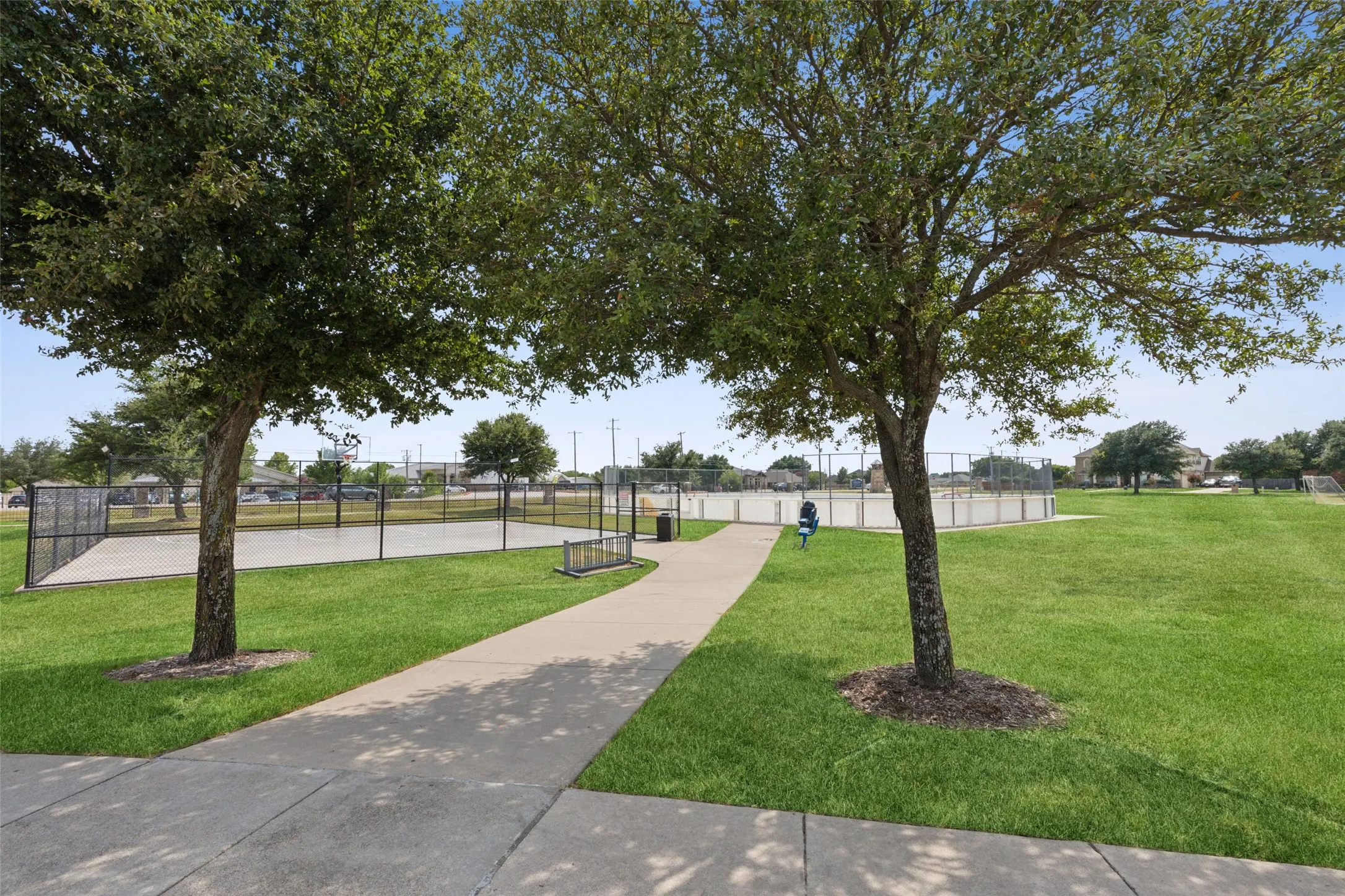 Single Family Residence For Sale in Denton County , 14740 Rocky Face Lane, Fort Worth, Texas 76052, 4 Bedroom, 4 Bathroom, 2 Garage spaces, 3,007 Sqft, built in 2017, Preowned, mls#21181521, Real Estate Agent in Fort Worth, Homes For Sale in Denton county, Homes For Sale in Fort Worth, Realtor in Fort Worth Texas, Real Estate Brokerage Independent Realty Texas, Luminita Cordes Realtor