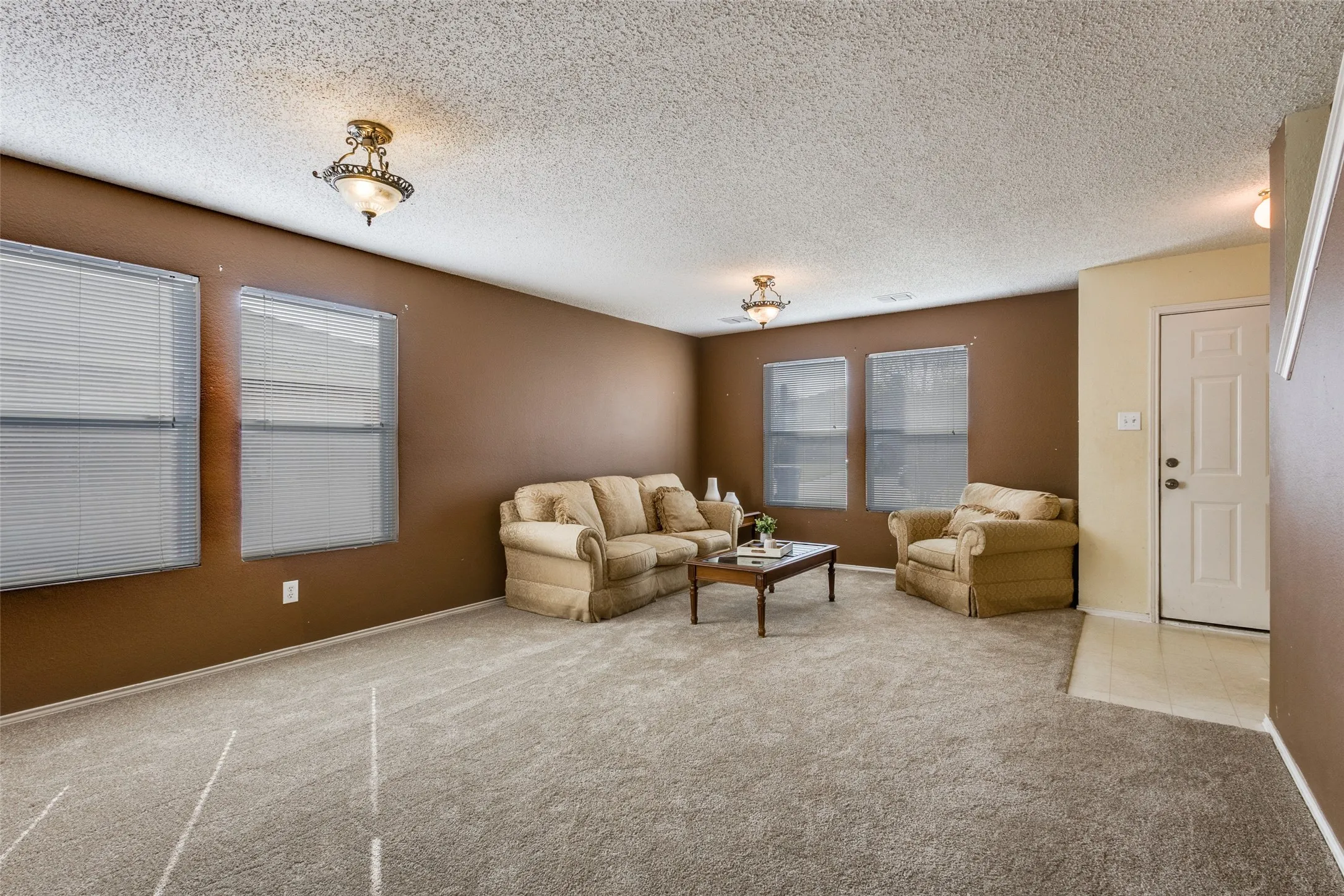 Single Family Residence For Sale in Collin County , 2532 Timberbrook Trail, Mc Kinney, Texas 75071, 4 Bedroom, 3 Bathroom, 2 Garage spaces, 2,307 Sqft, built in 2001, Preowned, mls#21180182, Real Estate Agent in Mc Kinney, Homes For Sale in Collin county, Homes For Sale in Mc Kinney, Realtor in Mc Kinney Texas, Real Estate Brokerage Independent Realty Texas, Luminita Cordes Realtor