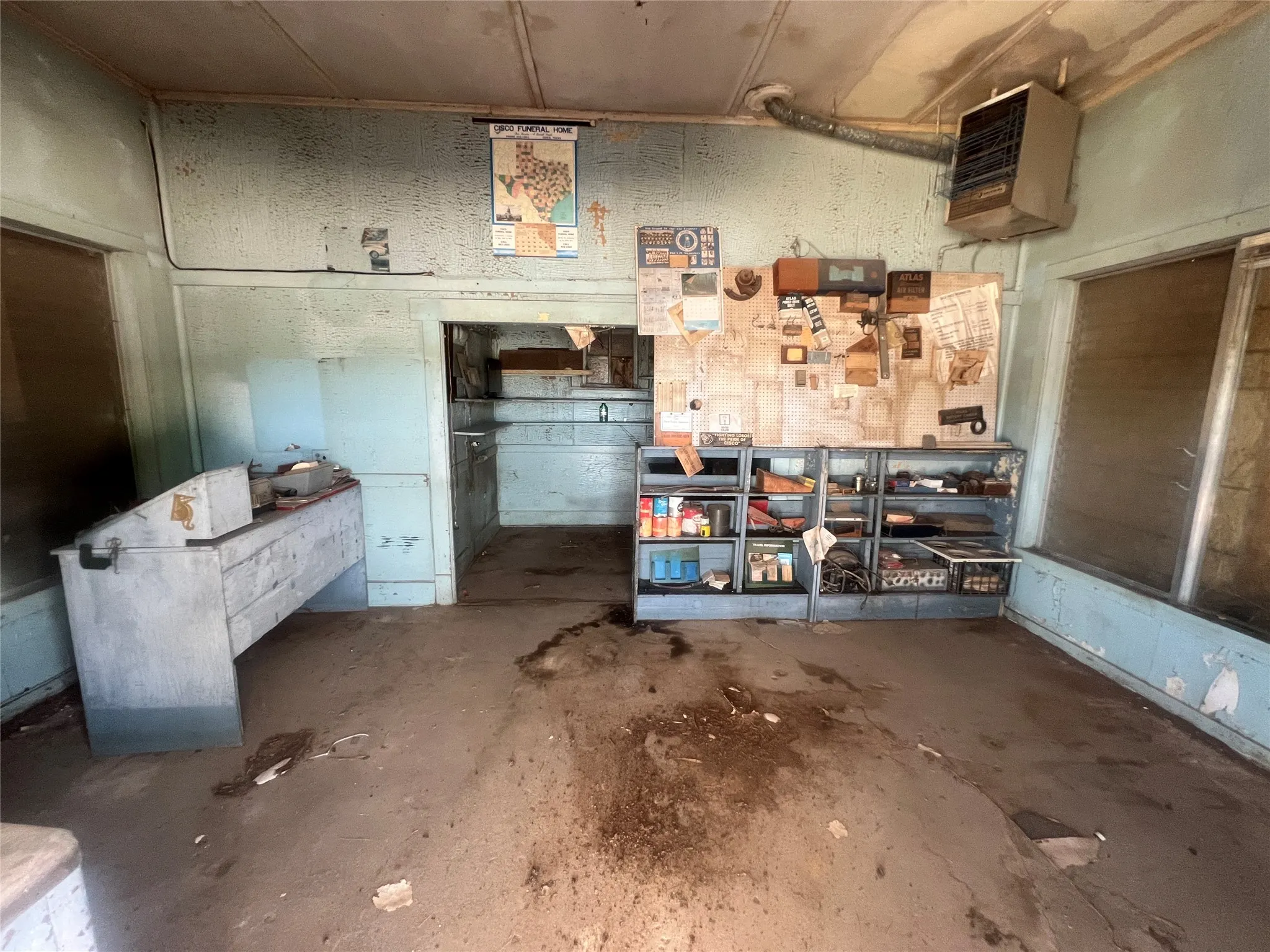 Business For Sale in Eastland County , 508 E 8th Street, Cisco, Texas 76437, 0, 0, Garage spaces, 0 Sqft, built in 1940, Preowned, mls#21182636, Real Estate Agent in Cisco, Homes For Sale in Eastland county, Homes For Sale in Cisco, Realtor in Cisco Texas, Real Estate Brokerage Independent Realty Texas, Luminita Cordes Realtor