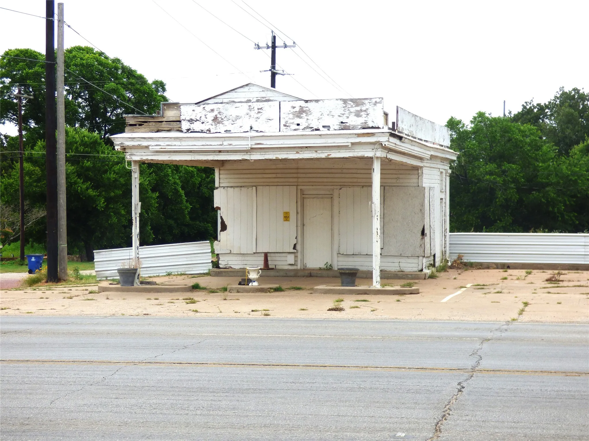 Business For Sale in Eastland County , 508 E 8th Street, Cisco, Texas 76437, 0, 0, Garage spaces, 0 Sqft, built in 1940, Preowned, mls#21182636, Real Estate Agent in Cisco, Homes For Sale in Eastland county, Homes For Sale in Cisco, Realtor in Cisco Texas, Real Estate Brokerage Independent Realty Texas, Luminita Cordes Realtor