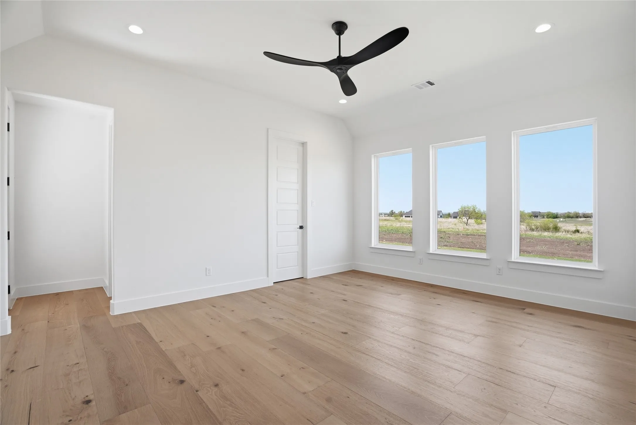 Single Family Residence For Sale in Parker County , 5009 Frost Creek, Aledo, Texas 76008, 5 Bedroom, 4 Bathroom, 3 Garage spaces, 3,554 Sqft, built in 2026, mls#21182656, Real Estate Agent in Aledo, Homes For Sale in Parker county, Homes For Sale in Aledo, Realtor in Aledo Texas, Real Estate Brokerage Independent Realty Texas, Luminita Cordes Realtor