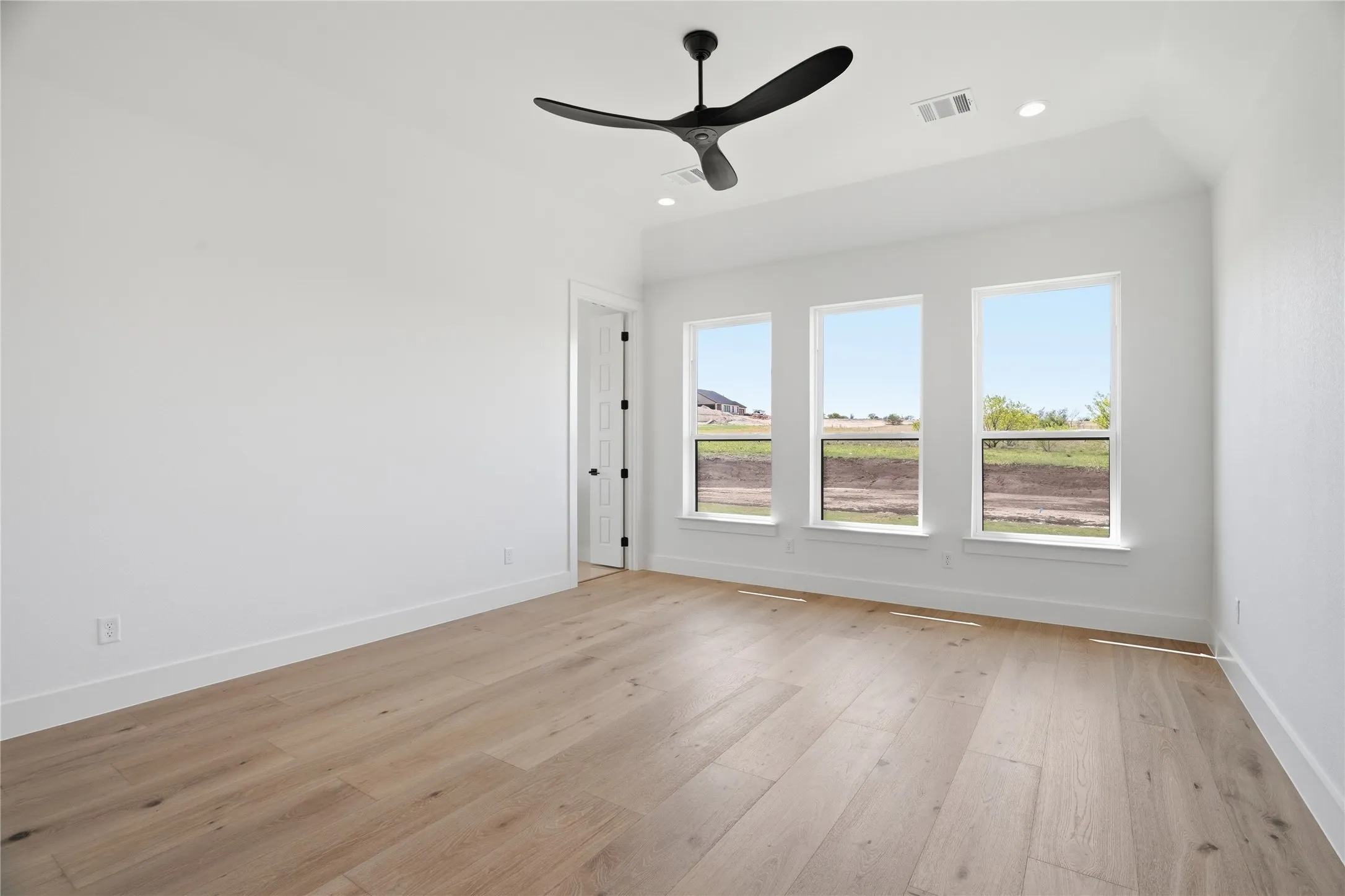 Single Family Residence For Sale in Parker County , 5009 Frost Creek, Aledo, Texas 76008, 5 Bedroom, 4 Bathroom, 3 Garage spaces, 3,554 Sqft, built in 2026, mls#21182656, Real Estate Agent in Aledo, Homes For Sale in Parker county, Homes For Sale in Aledo, Realtor in Aledo Texas, Real Estate Brokerage Independent Realty Texas, Luminita Cordes Realtor