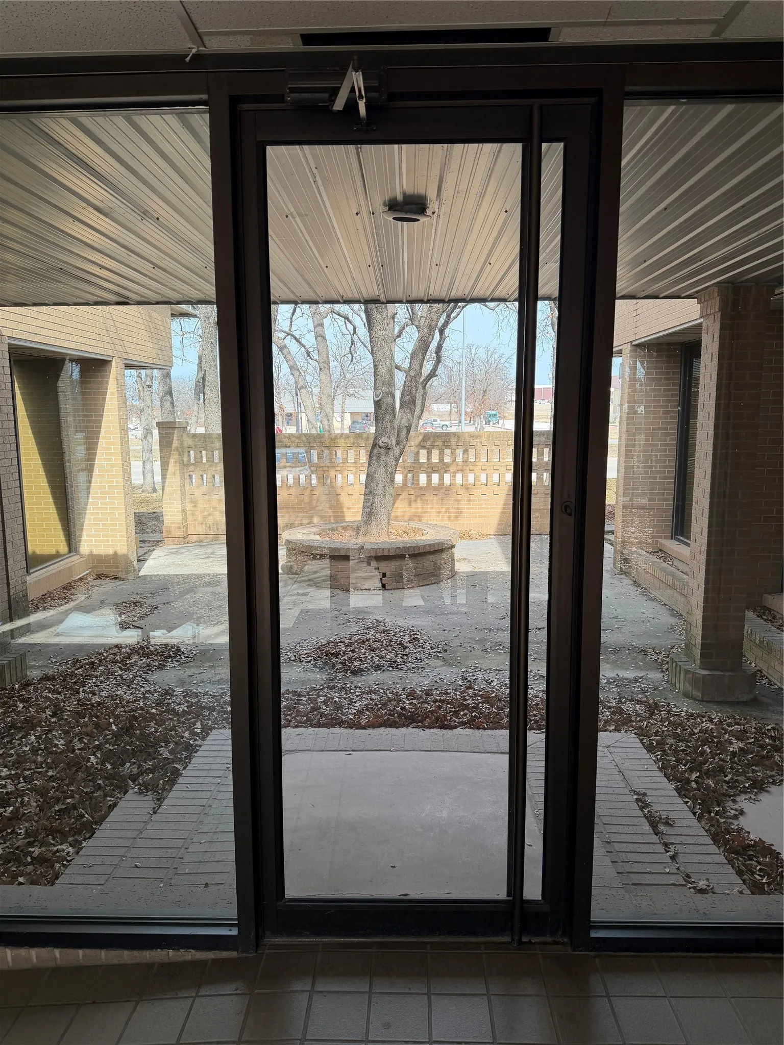 Office For Rent in Wise County , 306 US Highway 380, Bridgeport, Texas 76426, 0, 0, Garage spaces, 0 Sqft, built in 1980, Preowned, Price $8,440, mls#21182654, Real Estate Agent in Bridgeport, Homes For Rent in Wise county, Homes For Rent in Bridgeport, Realtor in Bridgeport Texas, Real Estate Brokerage Independent Realty Texas, Luminita Cordes Realtor