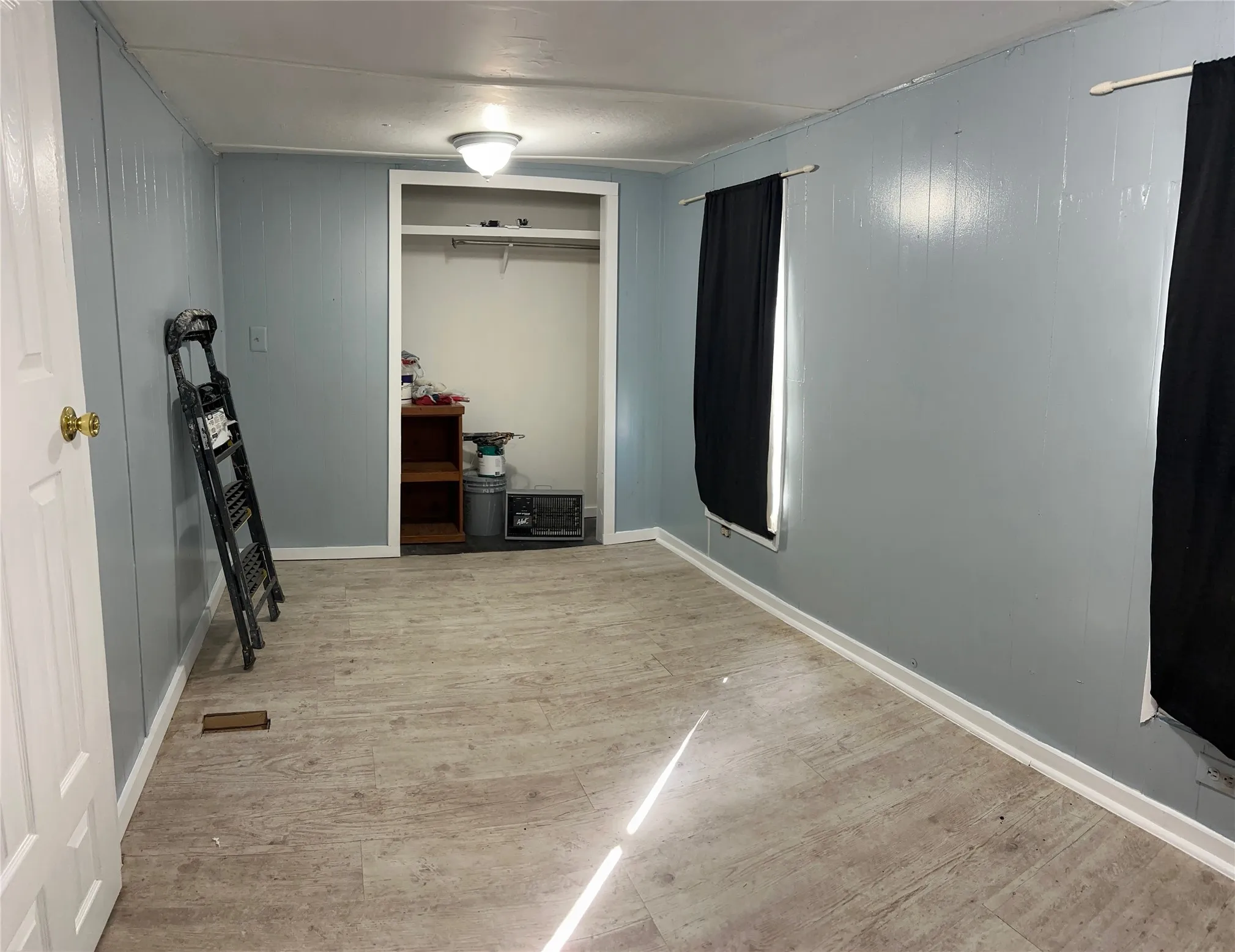 Single Family Residence For Sale in Navarro County , 202 Cottonwood Street, Barry, Texas 75102, 4 Bedrooms, 1 Bathroom, Garage spaces, 1,296 Sqft, built in 1950, Price $143,000, mls#21182758, Real Estate Agent in Barry, Homes For Sale in Navarro county, Homes For Sale in Barry, Realtor in Barry Texas, Real Estate Brokerage Independent Realty Texas, Luminita Cordes Realtor