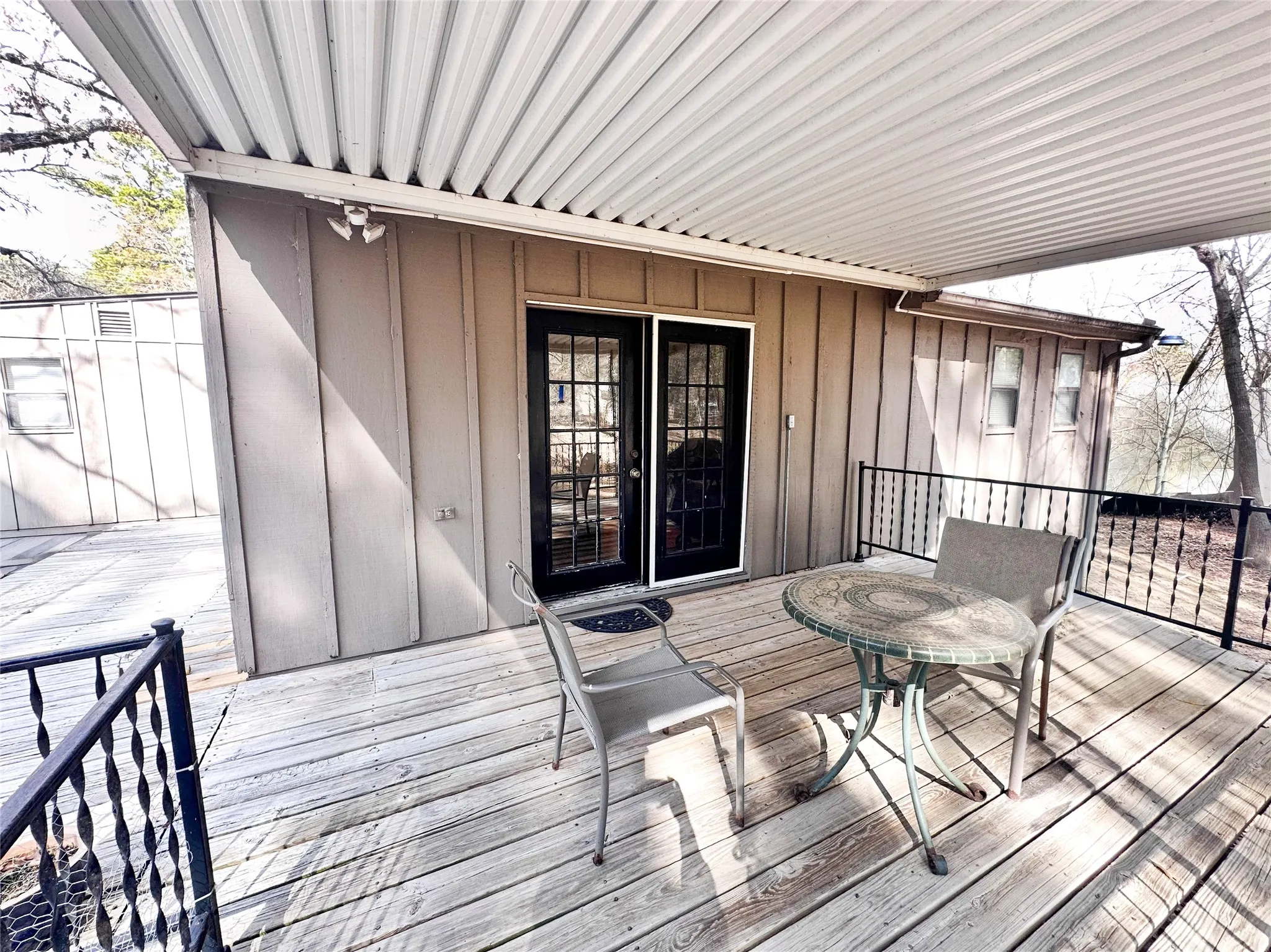 Single Family Residence For Sale in Henderson County , 6791 Valley View Drive, Frankston, Texas 75763, 3 Bedroom, 3 Bathroom, Garage spaces, 1,949 Sqft, built in 1986, mls#21182674, Real Estate Agent in Frankston, Homes For Sale in Henderson county, Homes For Sale in Frankston, Realtor in Frankston Texas, Real Estate Brokerage Independent Realty Texas, Luminita Cordes Realtor