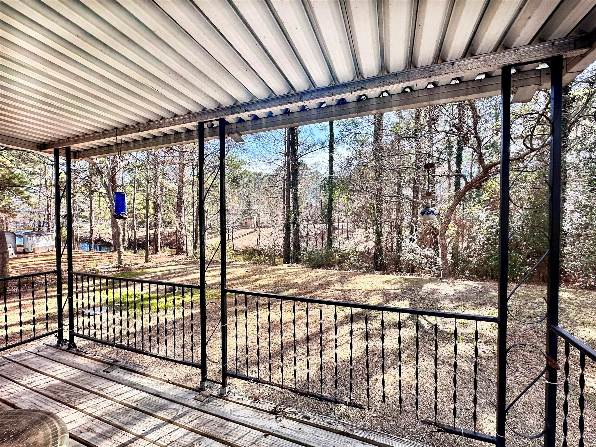 Single Family Residence For Sale in Henderson County , 6791 Valley View Drive, Frankston, Texas 75763, 3 Bedroom, 3 Bathroom, Garage spaces, 1,949 Sqft, built in 1986, mls#21182674, Real Estate Agent in Frankston, Homes For Sale in Henderson county, Homes For Sale in Frankston, Realtor in Frankston Texas, Real Estate Brokerage Independent Realty Texas, Luminita Cordes Realtor