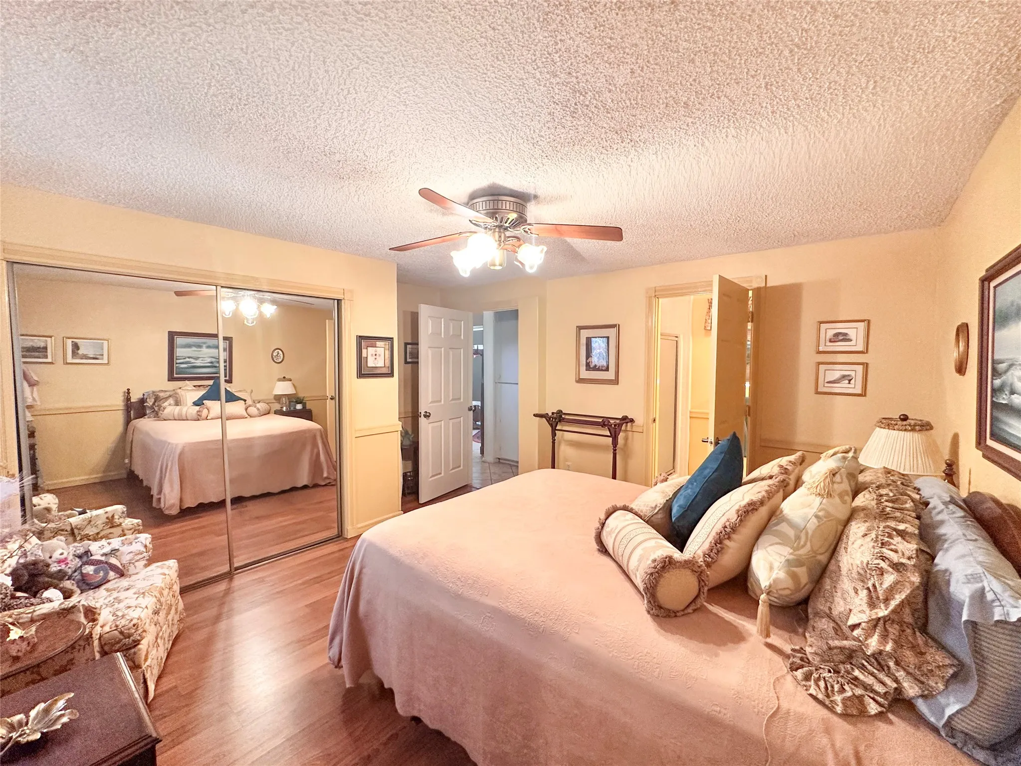 Single Family Residence For Sale in Henderson County , 6791 Valley View Drive, Frankston, Texas 75763, 3 Bedroom, 3 Bathroom, Garage spaces, 1,949 Sqft, built in 1986, mls#21182674, Real Estate Agent in Frankston, Homes For Sale in Henderson county, Homes For Sale in Frankston, Realtor in Frankston Texas, Real Estate Brokerage Independent Realty Texas, Luminita Cordes Realtor
