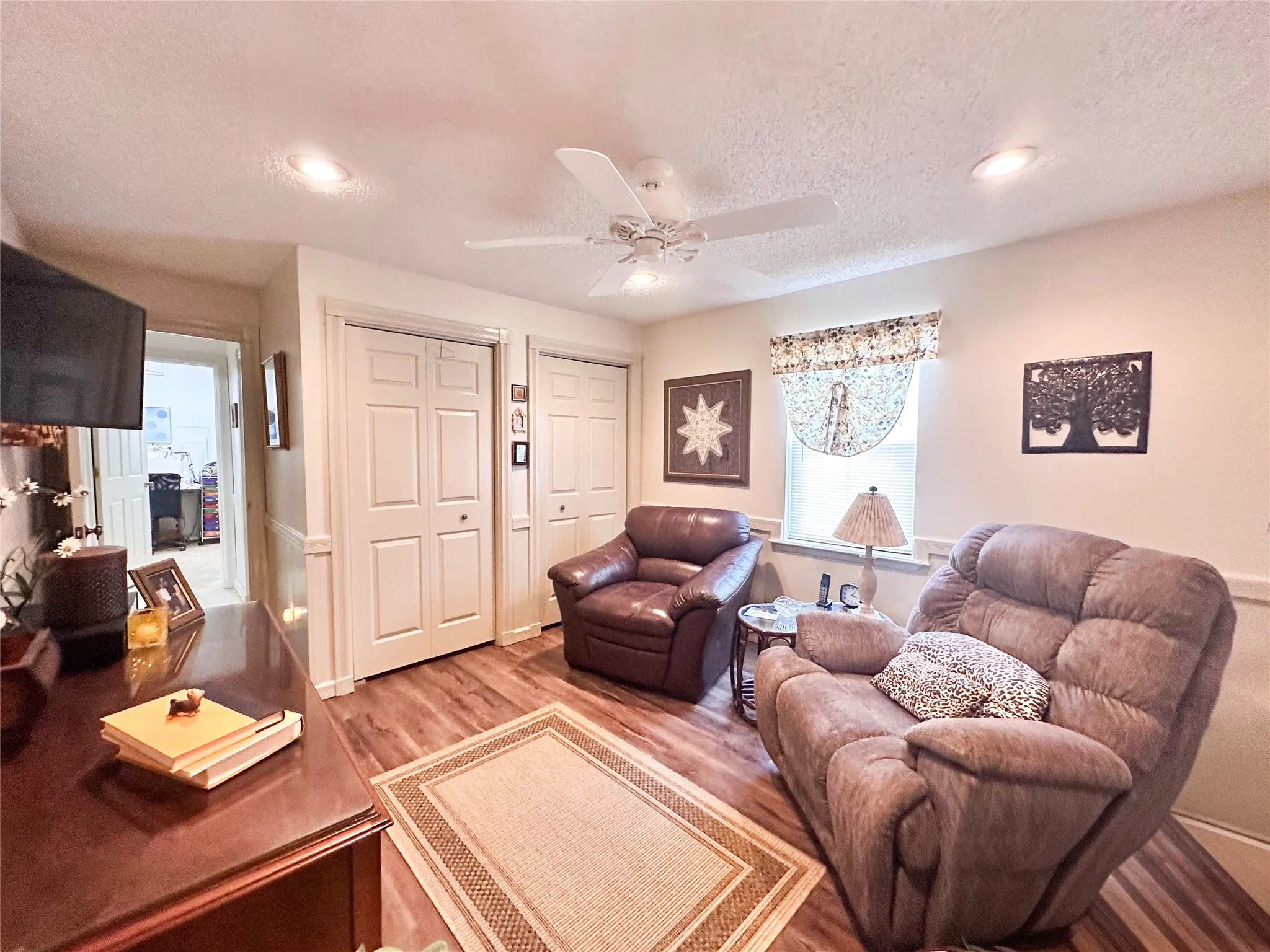 Single Family Residence For Sale in Henderson County , 6791 Valley View Drive, Frankston, Texas 75763, 3 Bedroom, 3 Bathroom, Garage spaces, 1,949 Sqft, built in 1986, mls#21182674, Real Estate Agent in Frankston, Homes For Sale in Henderson county, Homes For Sale in Frankston, Realtor in Frankston Texas, Real Estate Brokerage Independent Realty Texas, Luminita Cordes Realtor