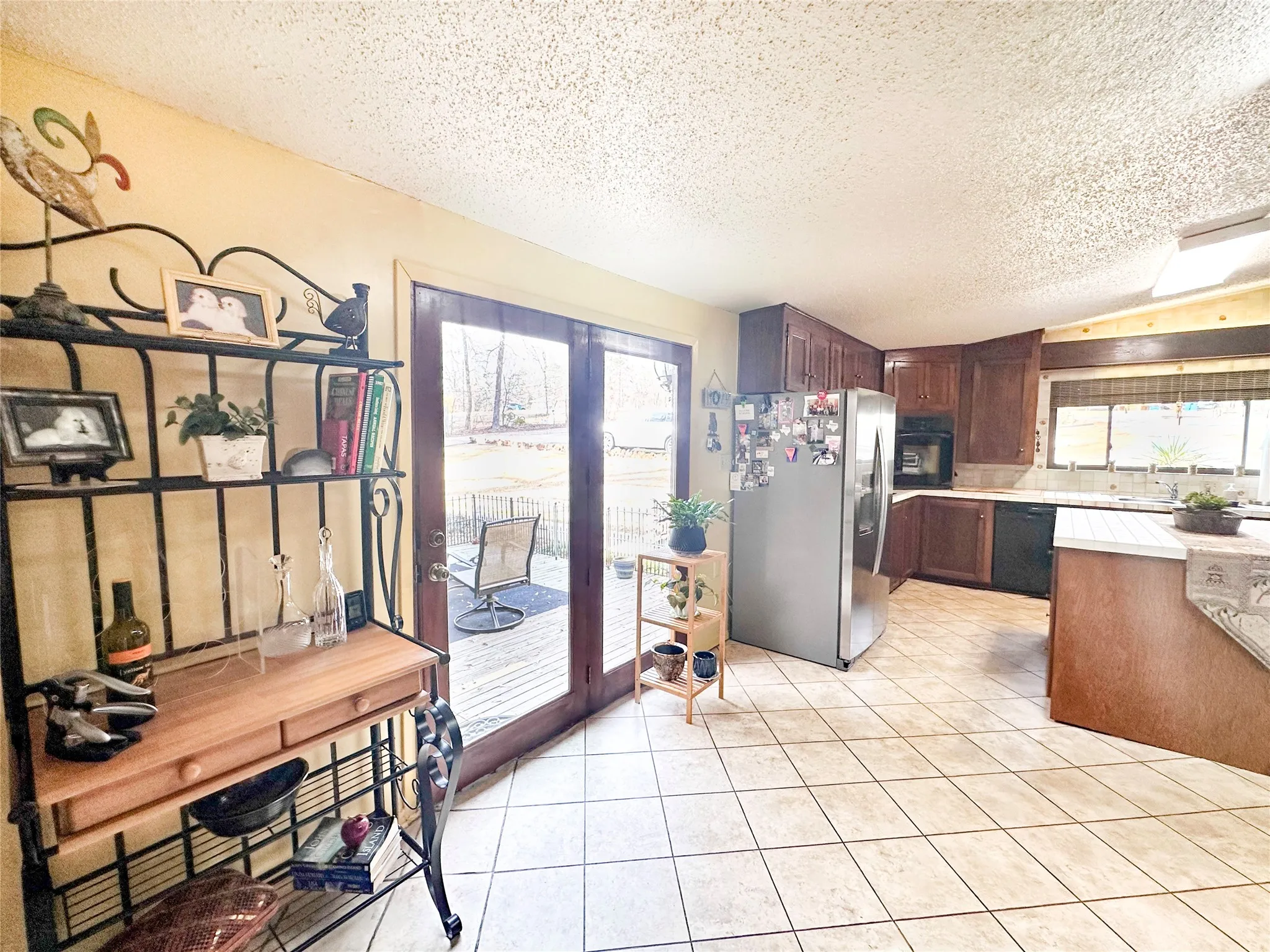 Single Family Residence For Sale in Henderson County , 6791 Valley View Drive, Frankston, Texas 75763, 3 Bedroom, 3 Bathroom, Garage spaces, 1,949 Sqft, built in 1986, mls#21182674, Real Estate Agent in Frankston, Homes For Sale in Henderson county, Homes For Sale in Frankston, Realtor in Frankston Texas, Real Estate Brokerage Independent Realty Texas, Luminita Cordes Realtor