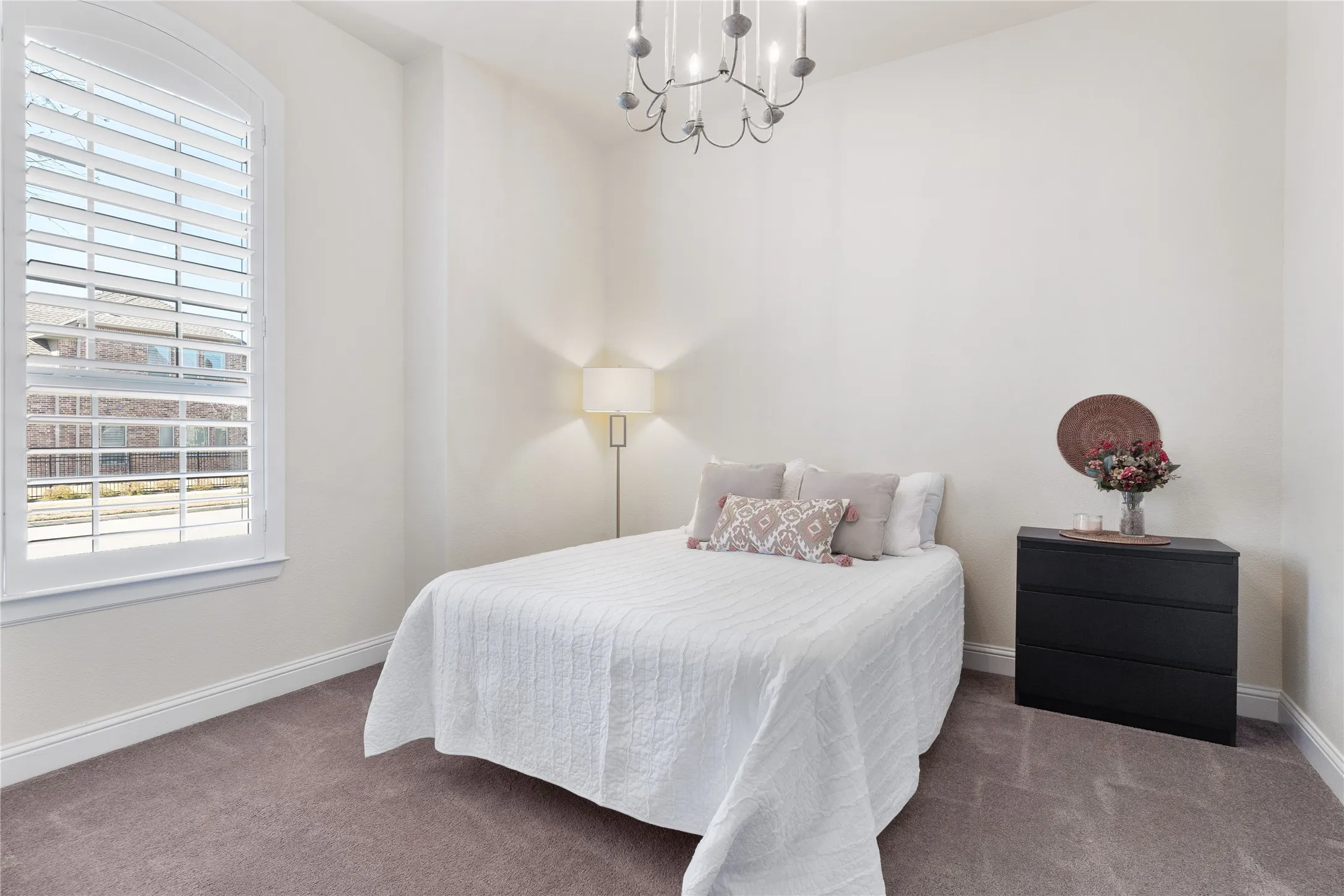 Single Family Residence For Sale in Denton County , 5630 Highflyer Hills Trail, Frisco, Texas 75036, 4 Bedroom, 4 Bathroom, 3 Garage spaces, 2,630 Sqft, built in 2016, Preowned, mls#21171549, Real Estate Agent in Frisco, Homes For Sale in Denton county, Homes For Sale in Frisco, Realtor in Frisco Texas, Real Estate Brokerage Independent Realty Texas, Luminita Cordes Realtor