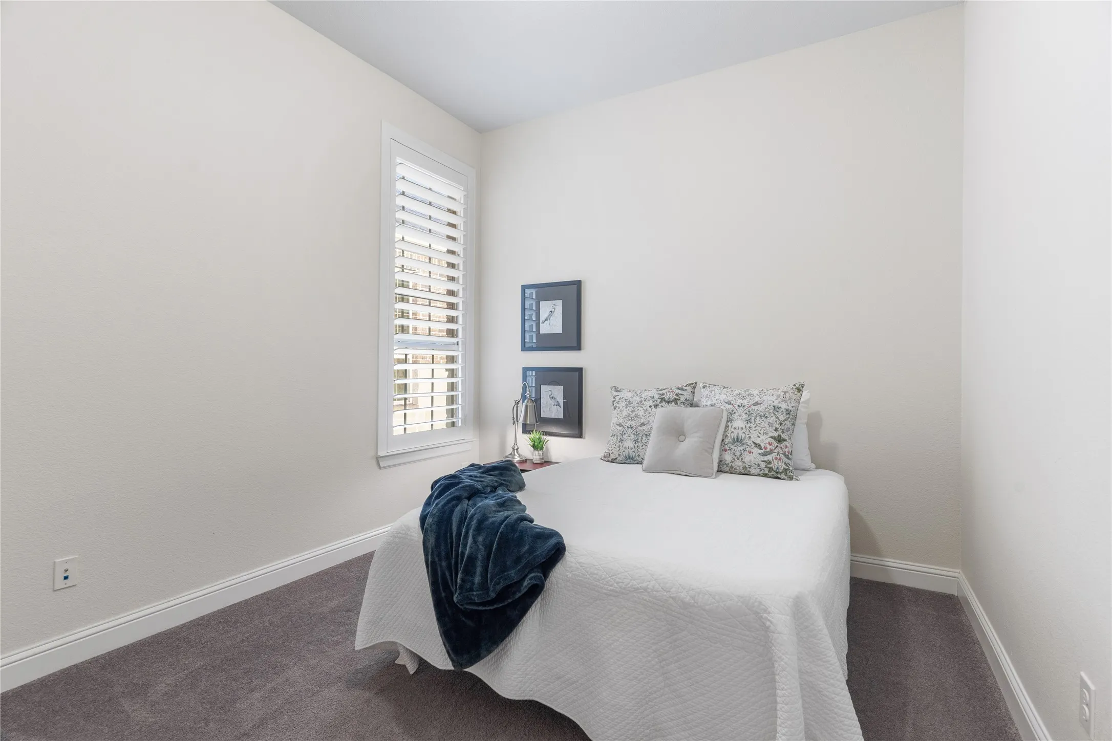Single Family Residence For Sale in Denton County , 5630 Highflyer Hills Trail, Frisco, Texas 75036, 4 Bedroom, 4 Bathroom, 3 Garage spaces, 2,630 Sqft, built in 2016, Preowned, mls#21171549, Real Estate Agent in Frisco, Homes For Sale in Denton county, Homes For Sale in Frisco, Realtor in Frisco Texas, Real Estate Brokerage Independent Realty Texas, Luminita Cordes Realtor