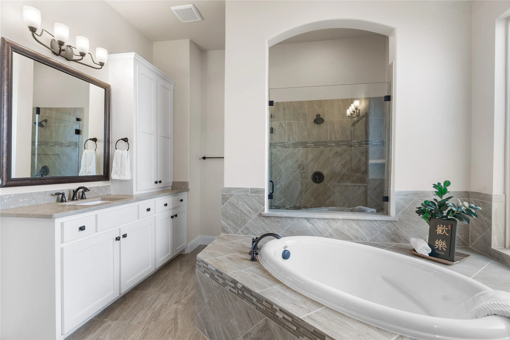 Single Family Residence For Sale in Denton County , 5630 Highflyer Hills Trail, Frisco, Texas 75036, 4 Bedroom, 4 Bathroom, 3 Garage spaces, 2,630 Sqft, built in 2016, Preowned, mls#21171549, Real Estate Agent in Frisco, Homes For Sale in Denton county, Homes For Sale in Frisco, Realtor in Frisco Texas, Real Estate Brokerage Independent Realty Texas, Luminita Cordes Realtor