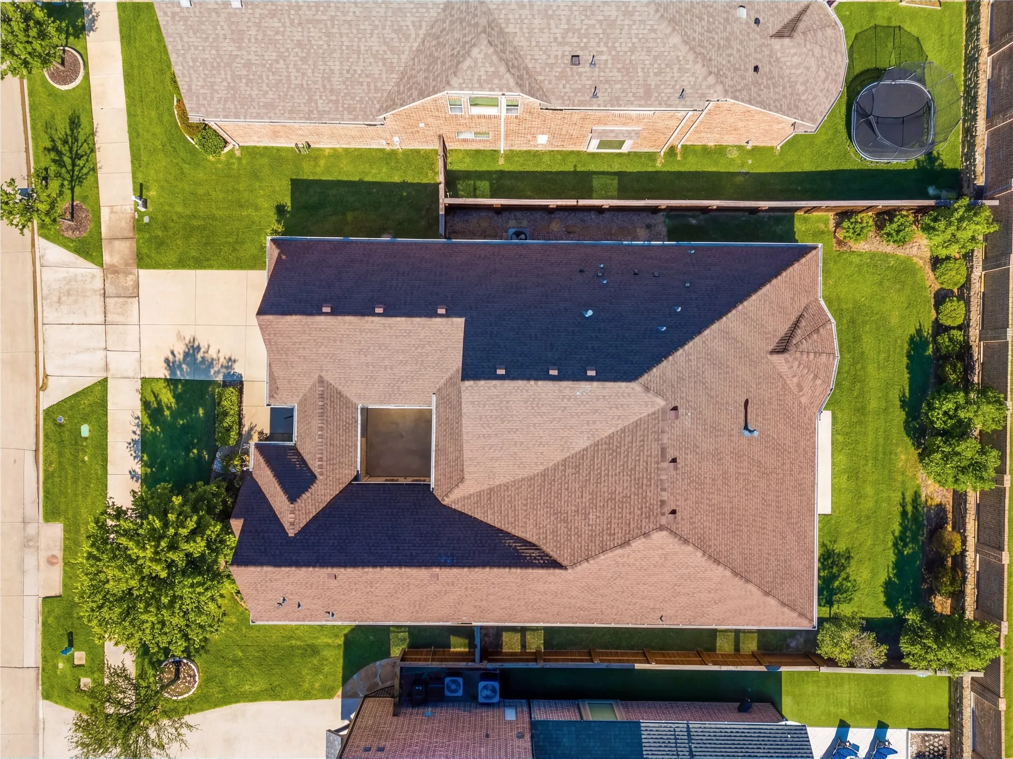 Single Family Residence For Sale in Denton County , 5630 Highflyer Hills Trail, Frisco, Texas 75036, 4 Bedroom, 4 Bathroom, 3 Garage spaces, 2,630 Sqft, built in 2016, Preowned, mls#21171549, Real Estate Agent in Frisco, Homes For Sale in Denton county, Homes For Sale in Frisco, Realtor in Frisco Texas, Real Estate Brokerage Independent Realty Texas, Luminita Cordes Realtor