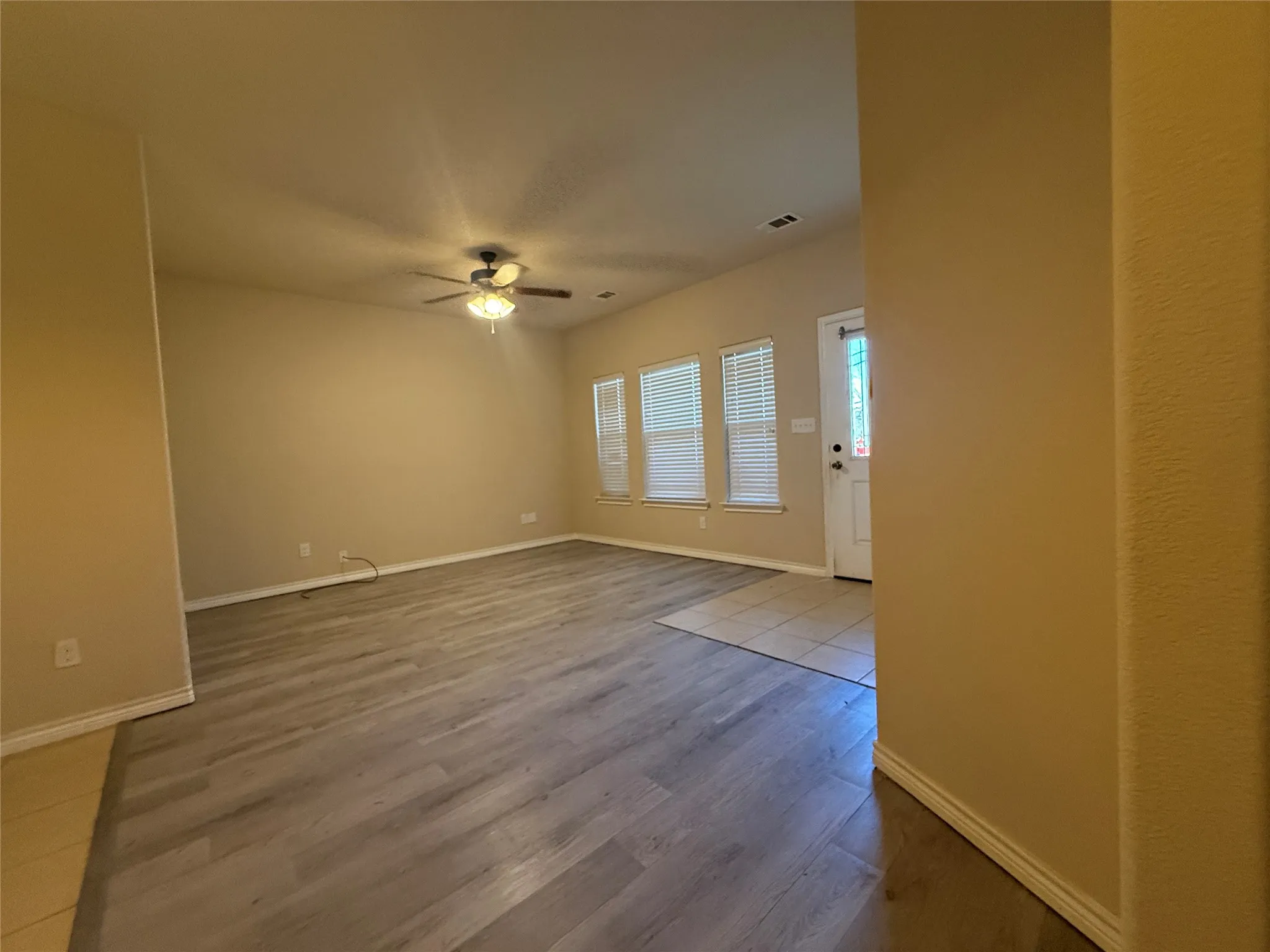 Single Family Residence For Rent in Grayson County , 214 N Ricketts Street, Sherman, Texas 75092, 3 Bedroom, 2 Bathroom, 2 Garage spaces, 1,211 Sqft, built in 2018, Price $1,550, mls#21182868, Real Estate Agent in Sherman, Homes For Rent in Grayson county, Homes For Rent in Sherman, Realtor in Sherman Texas, Real Estate Brokerage Independent Realty Texas, Luminita Cordes Realtor