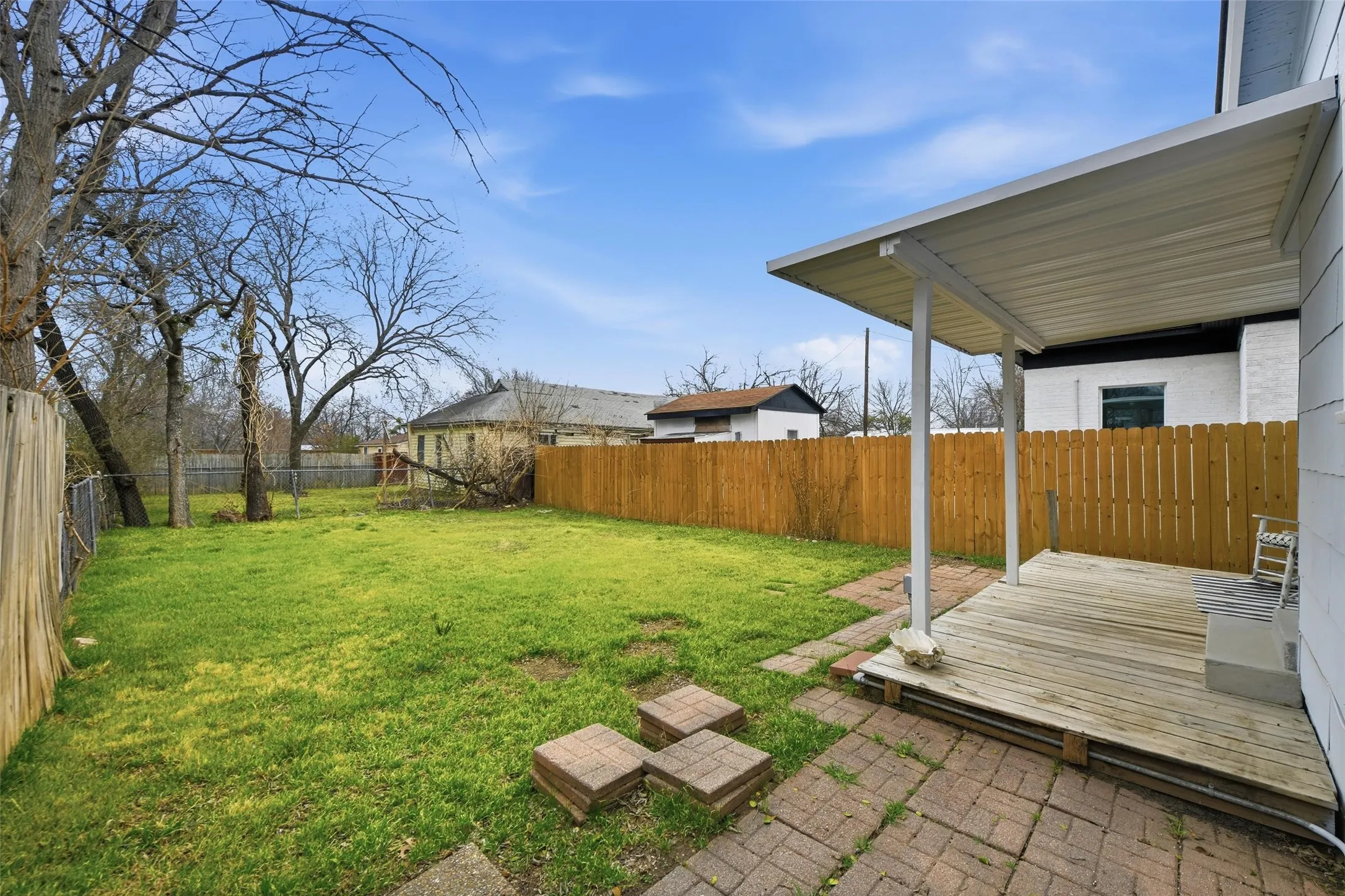 Single Family Residence For Sale in Wise County , 702 N Church Street, Decatur, Texas 76234, 2 Bedroom, 1 Bathroom, Garage spaces, 908 Sqft, built in 1950, mls#21180006, Real Estate Agent in Decatur, Homes For Sale in Wise county, Homes For Sale in Decatur, Realtor in Decatur Texas, Real Estate Brokerage Independent Realty Texas, Luminita Cordes Realtor