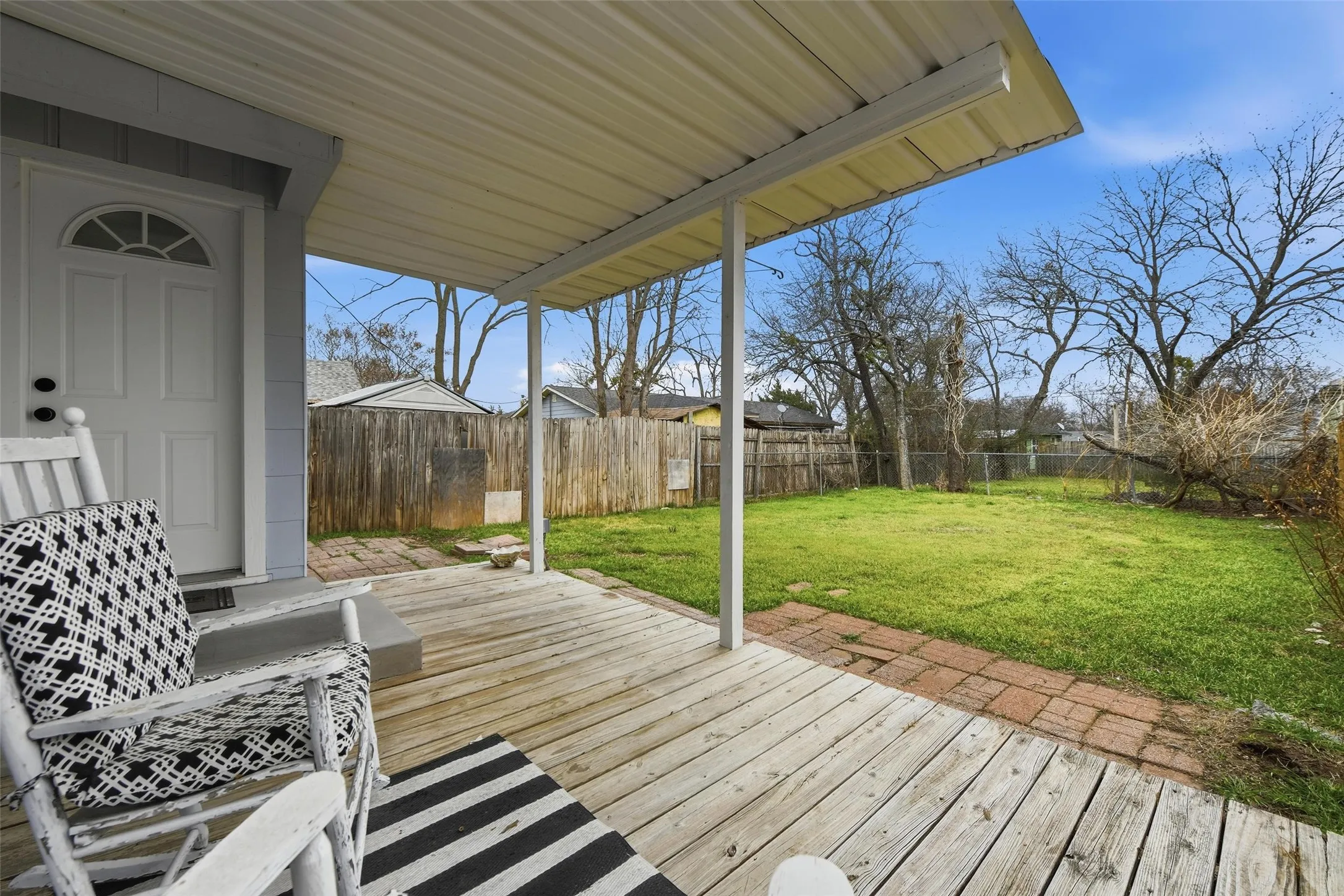 Single Family Residence For Sale in Wise County , 702 N Church Street, Decatur, Texas 76234, 2 Bedroom, 1 Bathroom, Garage spaces, 908 Sqft, built in 1950, mls#21180006, Real Estate Agent in Decatur, Homes For Sale in Wise county, Homes For Sale in Decatur, Realtor in Decatur Texas, Real Estate Brokerage Independent Realty Texas, Luminita Cordes Realtor
