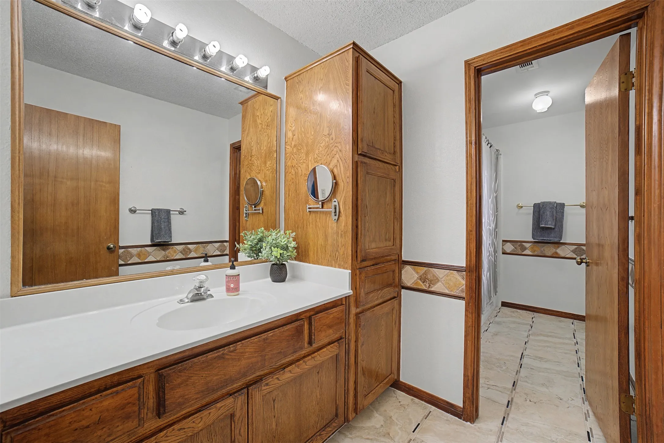 full bathroom
