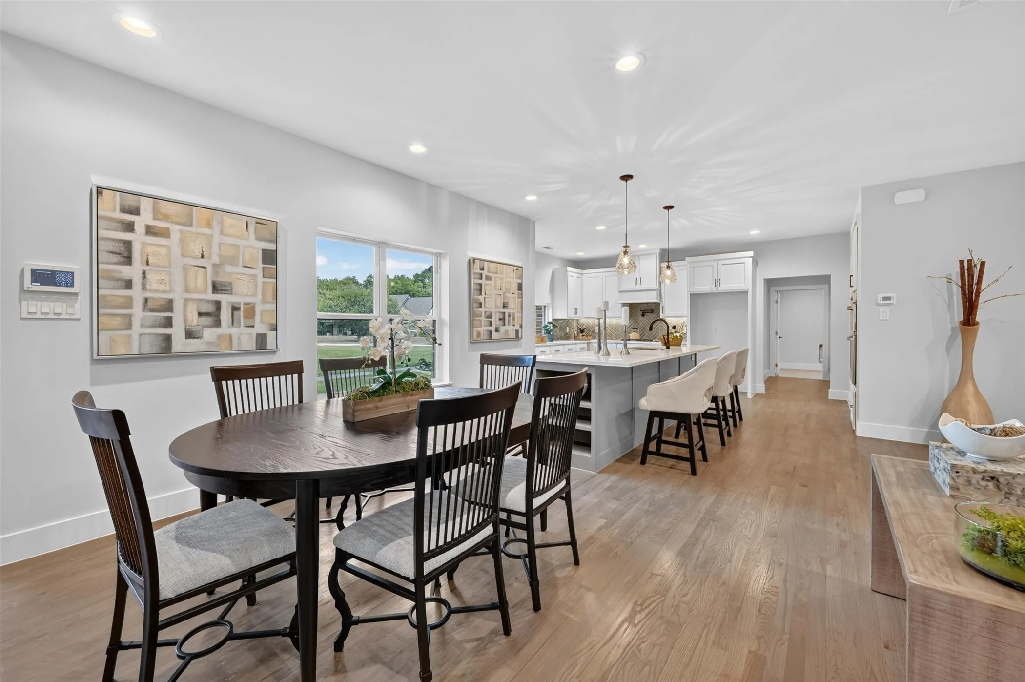 Single Family Residence For Sale in Ellis County , 326 Willow Creek Lane, Ovilla, Texas 75154, 5 Bedroom, 5 Bathroom, 2 Garage spaces, 3,834 Sqft, built in 1981, mls#21183257, Real Estate Agent in Ovilla, Homes For Sale in Ellis county, Homes For Sale in Ovilla, Realtor in Ovilla Texas, Real Estate Brokerage Independent Realty Texas, Luminita Cordes Realtor