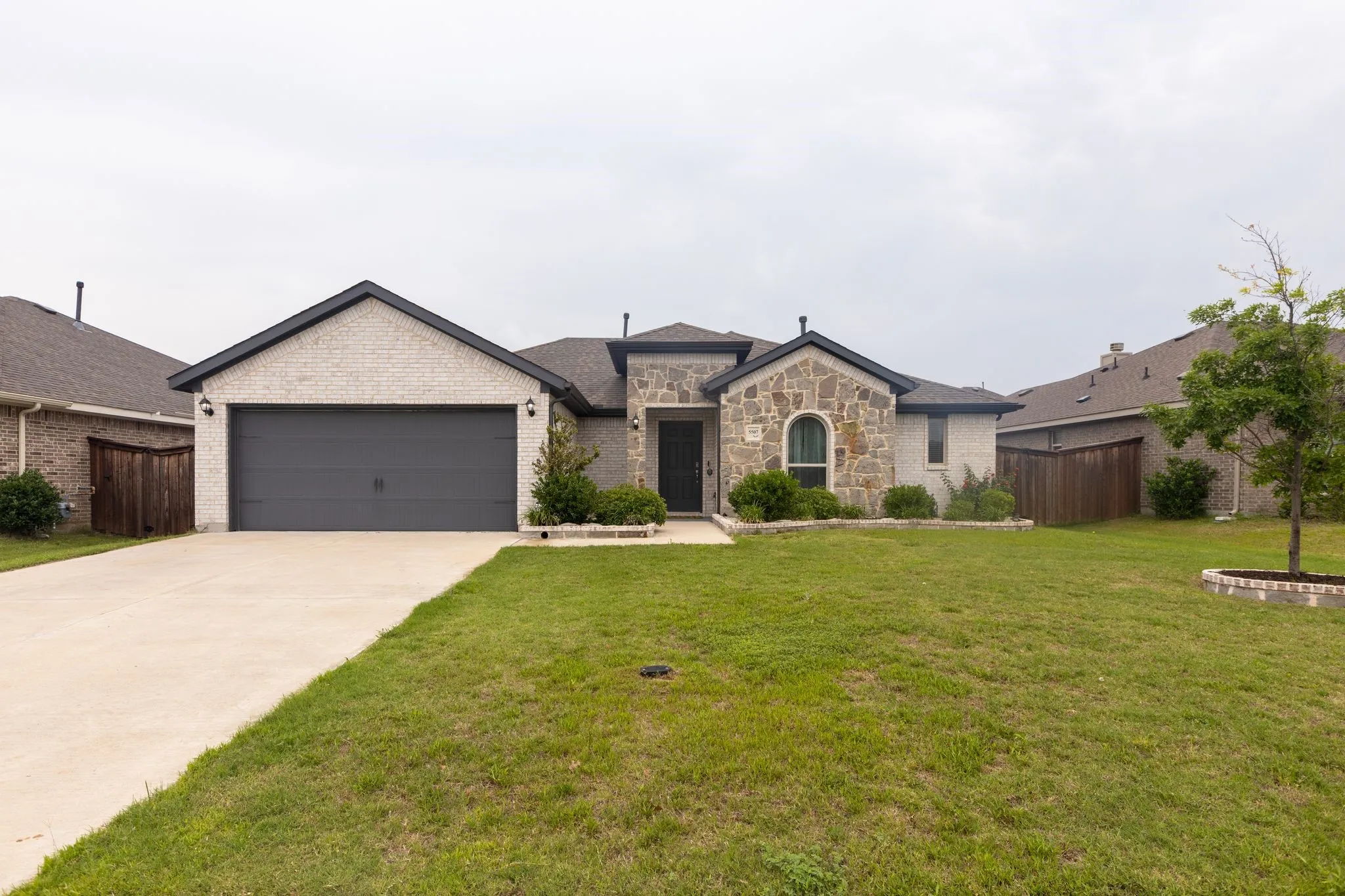 Single Family Residence For Sale in Rockwall County , 5507 Huffines Boulevard, Royse City, Texas 75189, 3 Bedroom, 2 Bathroom, 2 Garage spaces, 1,892 Sqft, built in 2020, mls#21183200, Real Estate Agent in Royse City, Homes For Sale in Rockwall county, Homes For Sale in Royse City, Realtor in Royse City Texas, Real Estate Brokerage Independent Realty Texas, Luminita Cordes Realtor