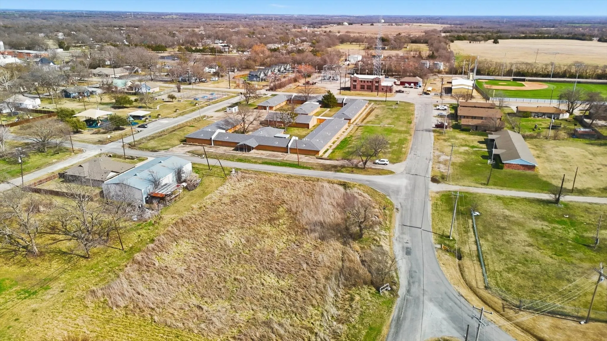 Unimproved Land For Sale in Grayson County , 202 Pine Street, Whitewright, Texas 75491, 0, 0, Garage spaces, 0 Sqft, built in 0, mls#21183299, Real Estate Agent in Whitewright, Homes For Sale in Grayson county, Homes For Sale in Whitewright, Realtor in Whitewright Texas, Real Estate Brokerage Independent Realty Texas, Luminita Cordes Realtor
